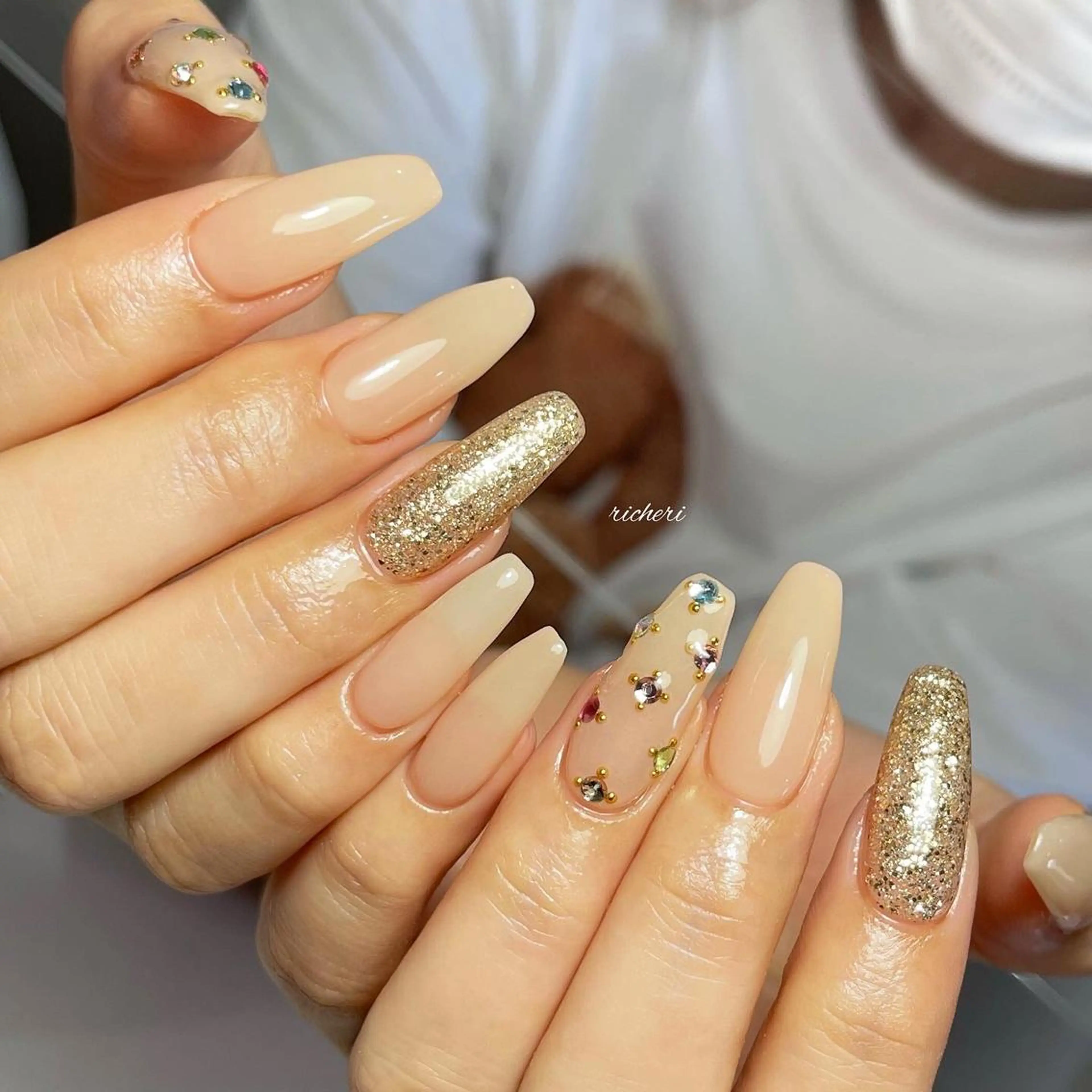 ミディアム ネイル 韓国風ヘア アートネイル フットネイル フレンチネイル ジェルネイル richeri beautyのエステ・リラクイメージ