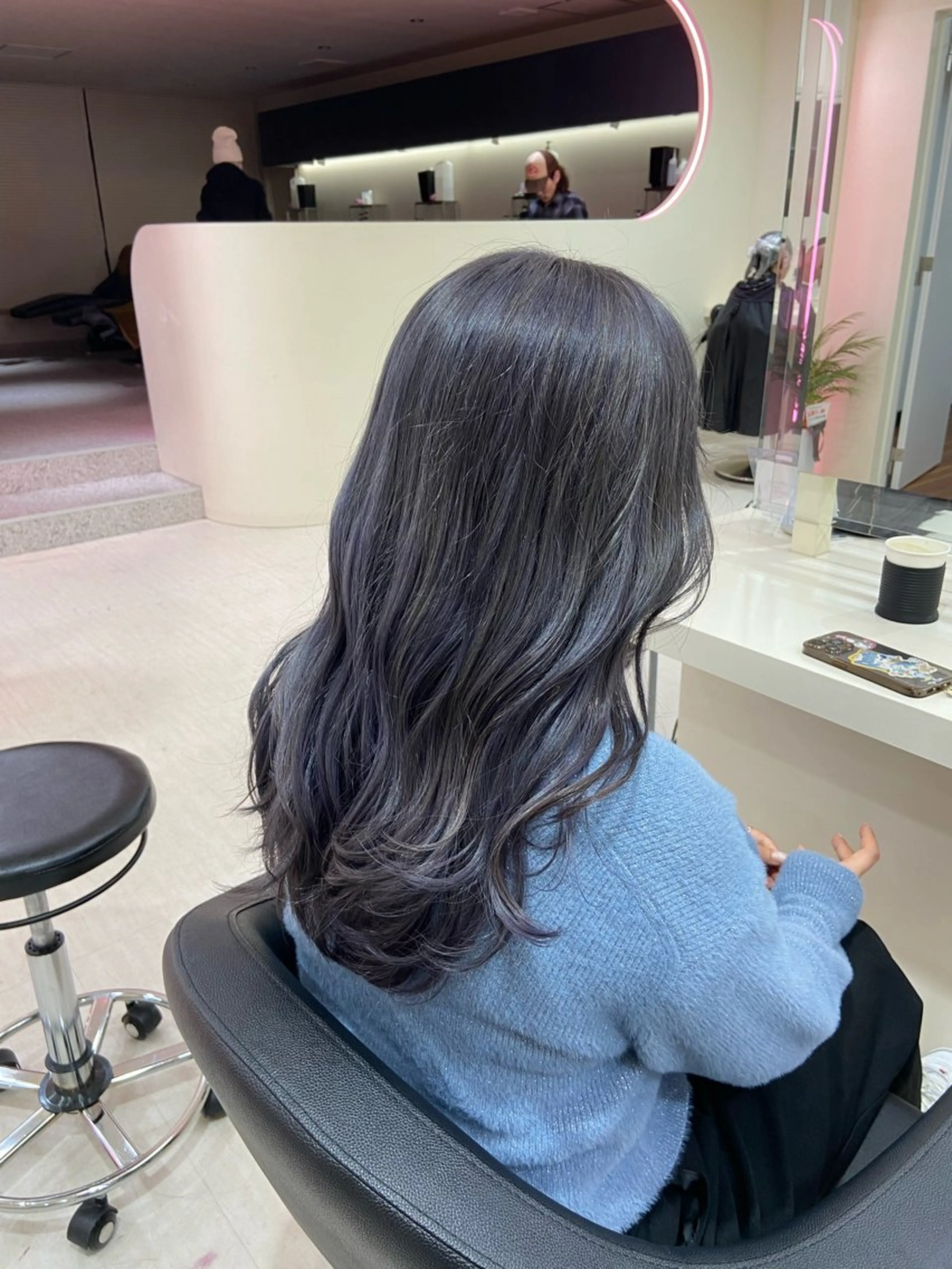 ロング カラー モテ髪ハイトーン🫧 serina🎀池袋のヘアスタイル