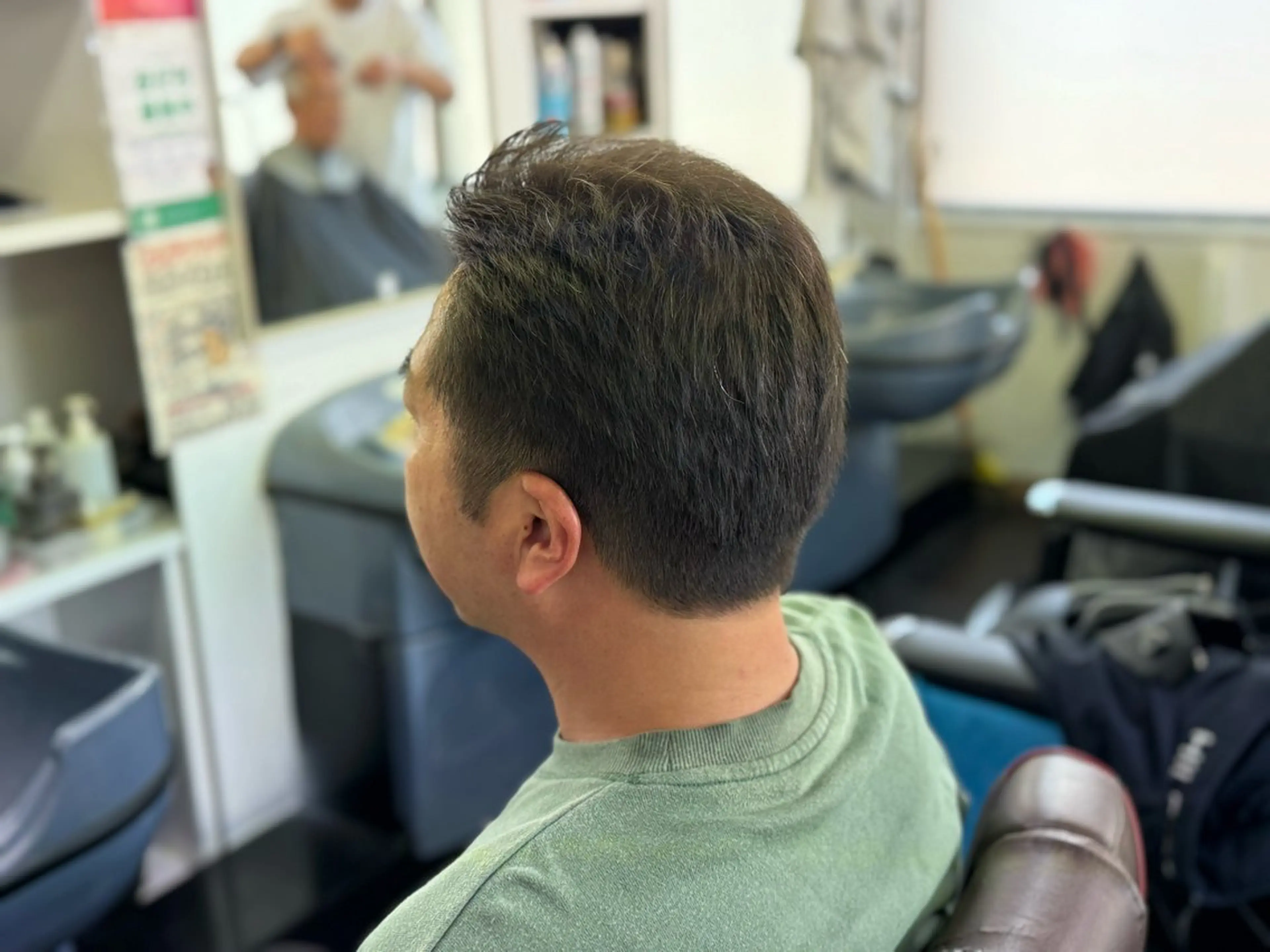 【白髪染め×総合カット】白髪染め+メンズカット+シェービング+耳鼻眉カットの写真