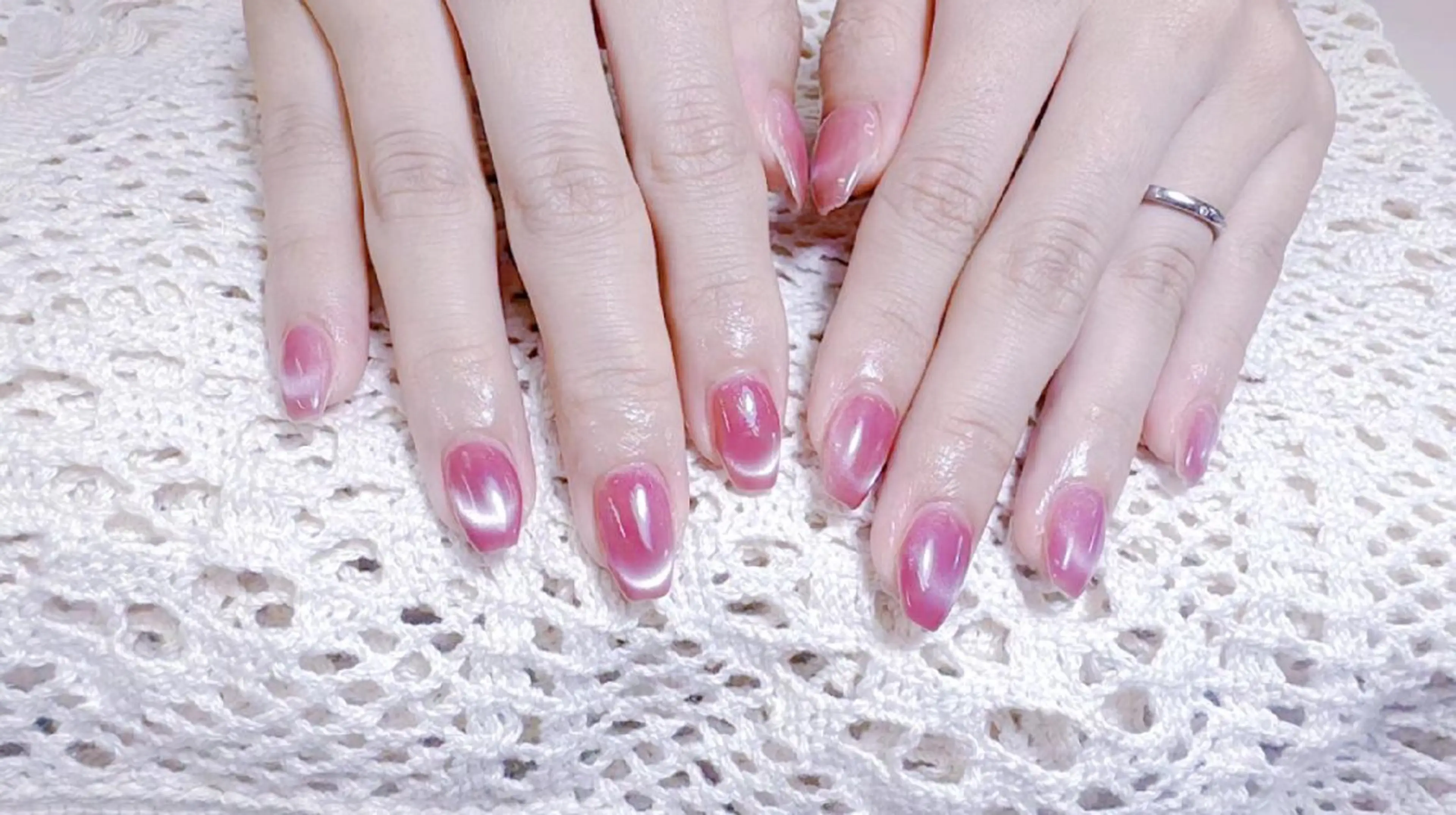 ネイル 小島 阿佑美のネイルデザイン