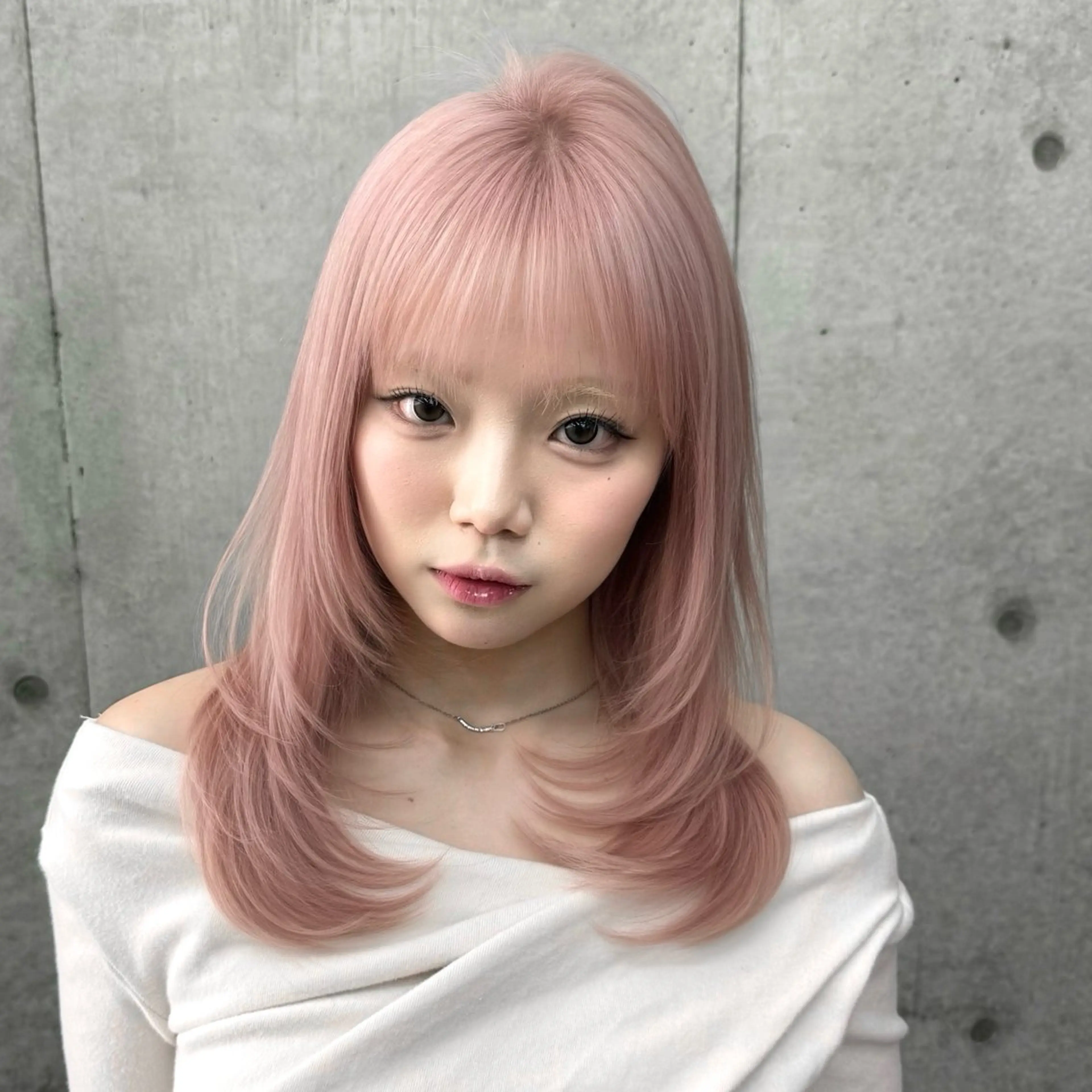 セミロング カット トリートメント 髪質改善|透明 感カラー🩵レイヤーのヘアスタイル