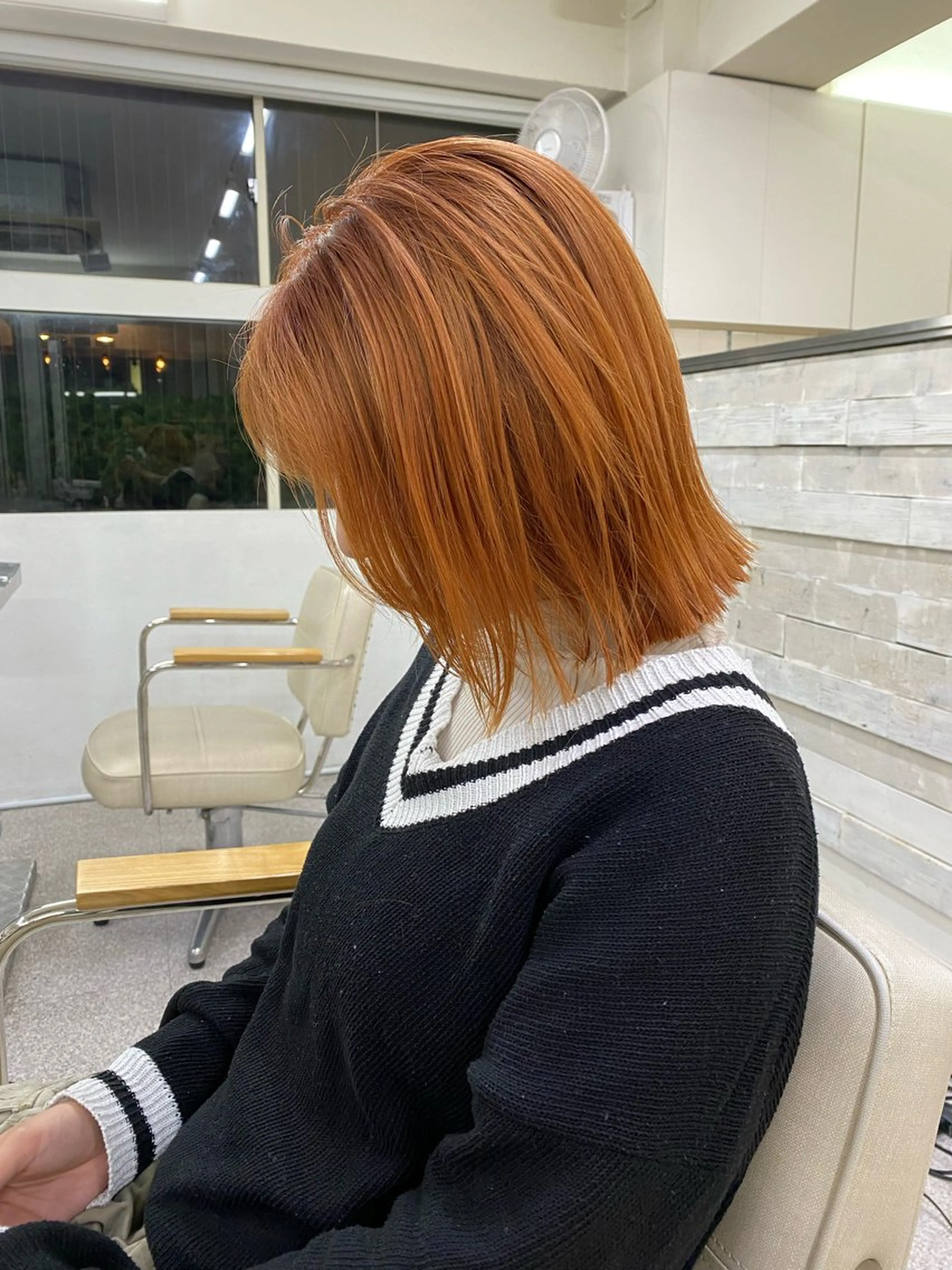 ミディアム カラー ミディアムパーマ ベージュカラー デザインカラー グレージュ ハイライトカラー カット ヘアカラー トリートメント レイヤーウルフ エクステ磯部のヘアスタイル