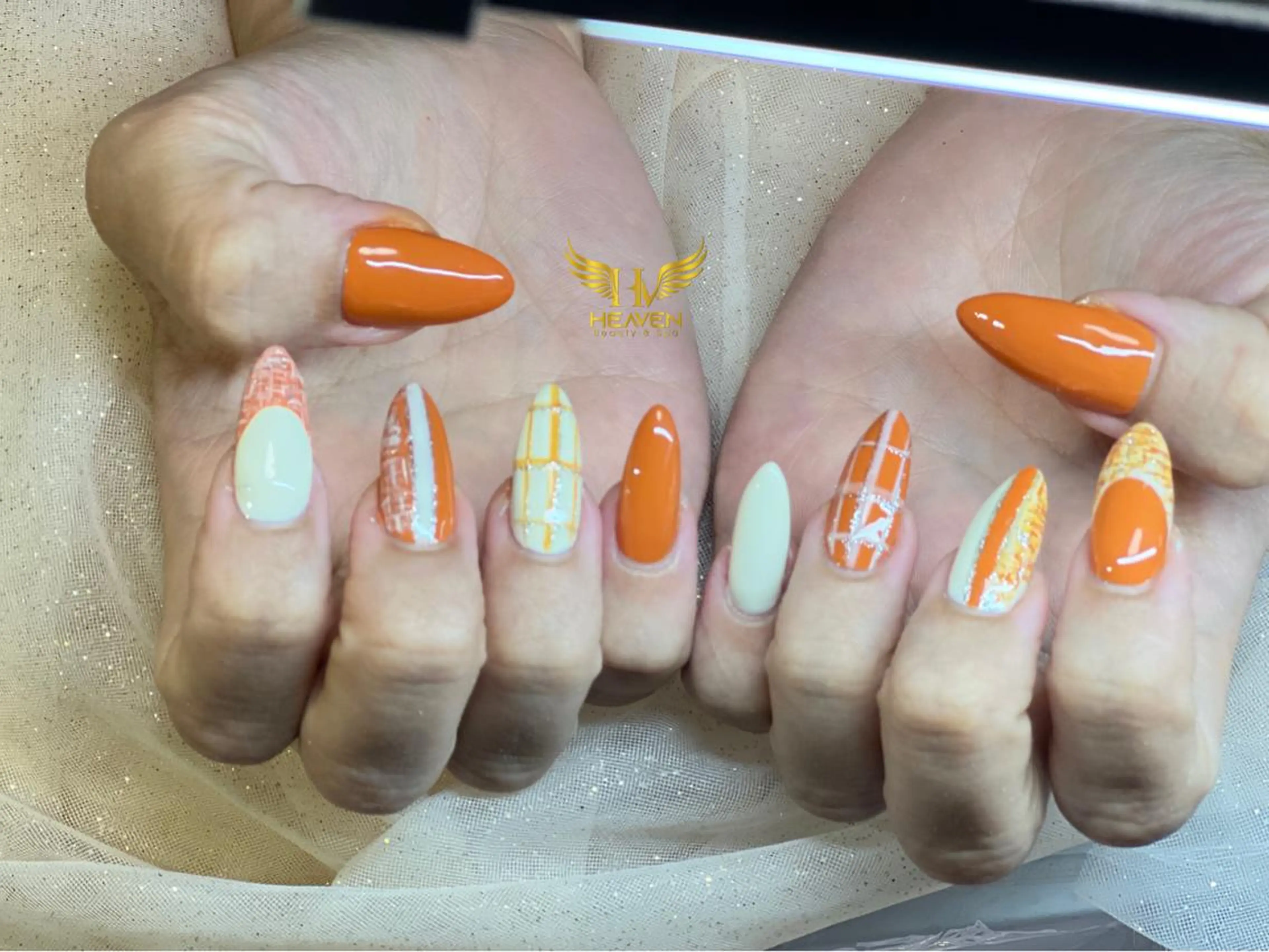 ネイル Mika nail salon 鶯谷のネイルデザイン