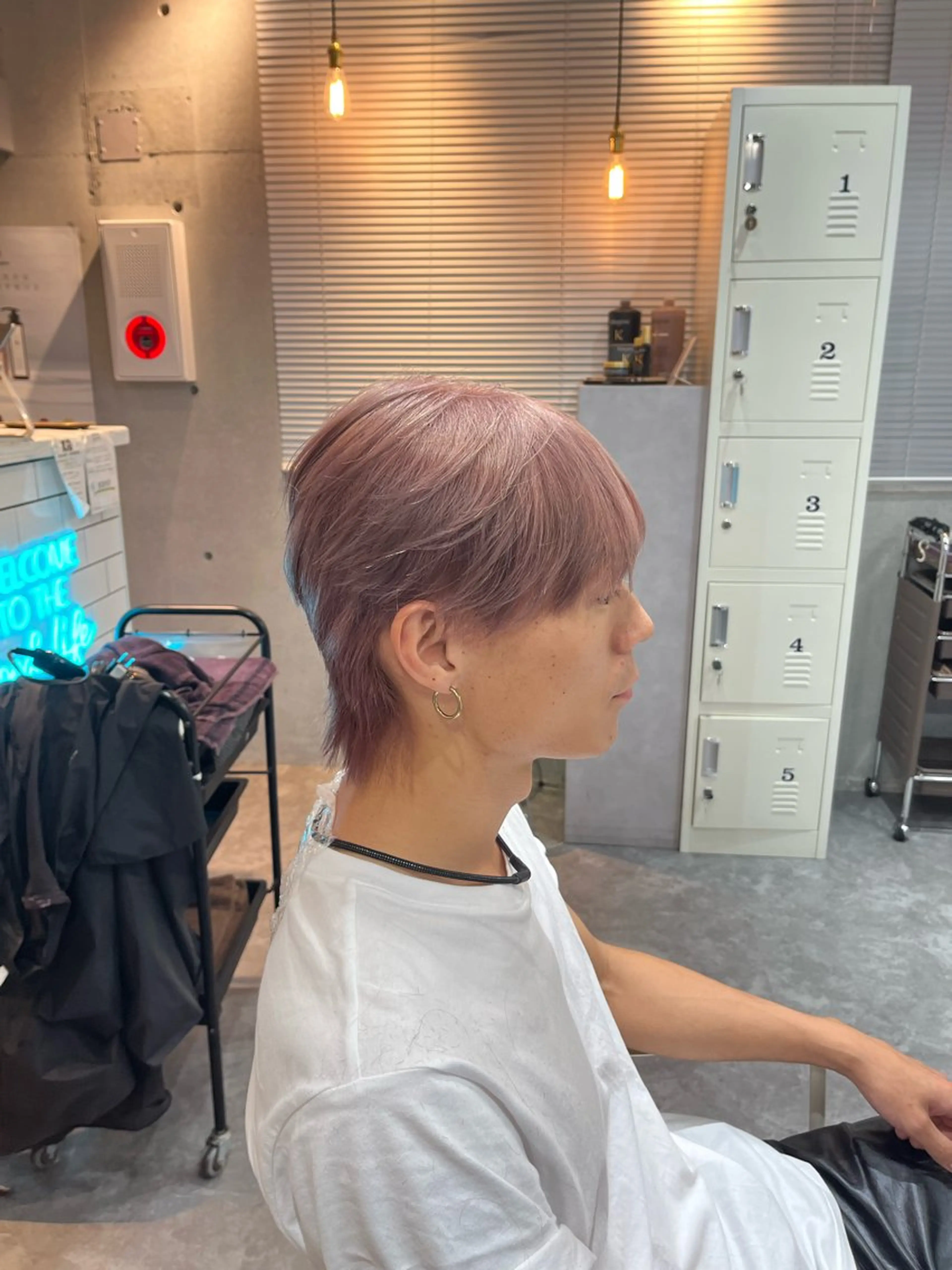 カラー メンズ メンズブリーチ ブリーチ ダブルカラー ピンクカラー ヘアカラー メンズ特化美容師 /泉壱恵のヘアスタイル