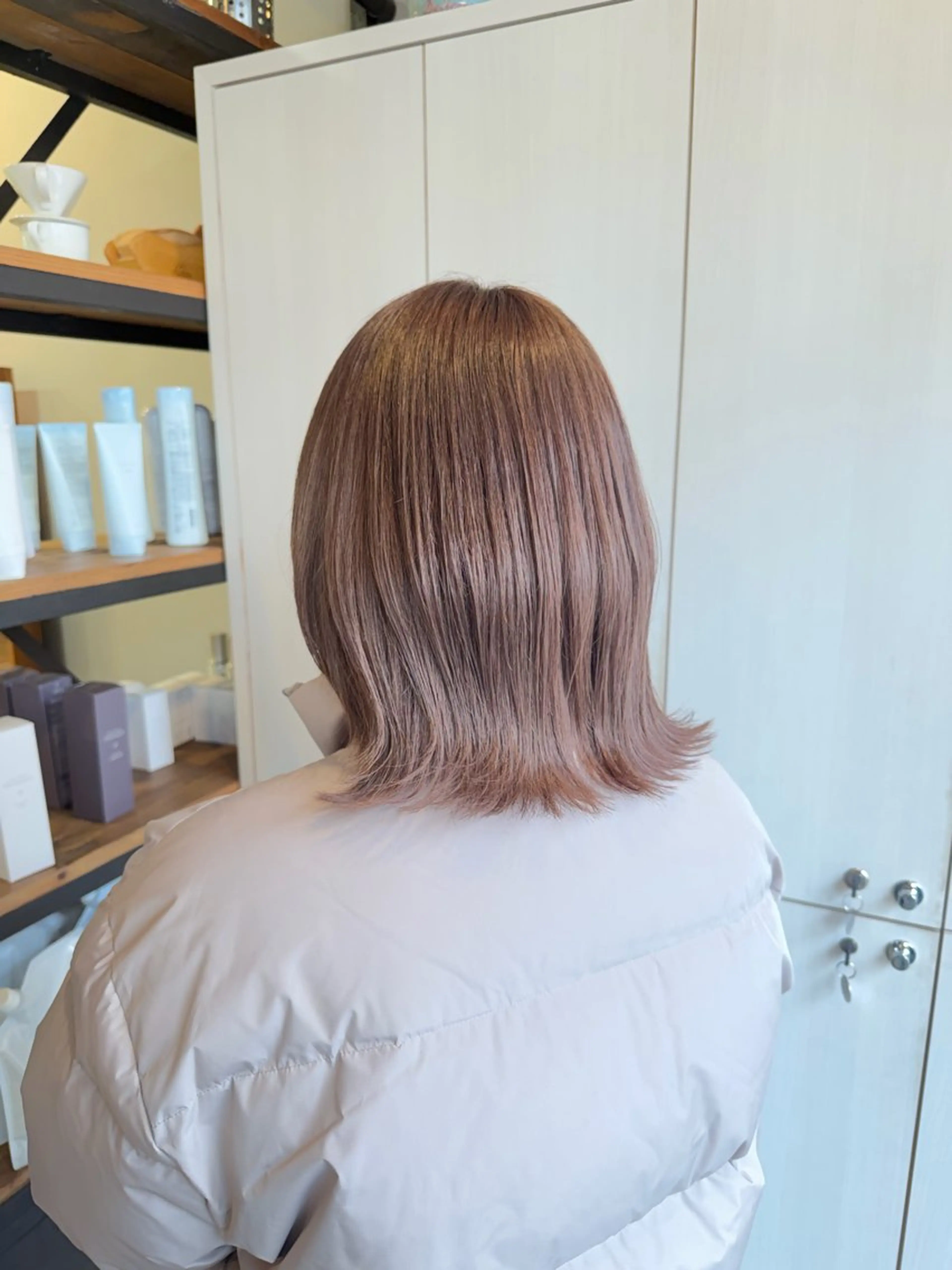 ミディアム カラー ブリーチ グレージュ ミルクティーグレージュ カット ヘアカラー きむら なみか🪐のヘアスタイル