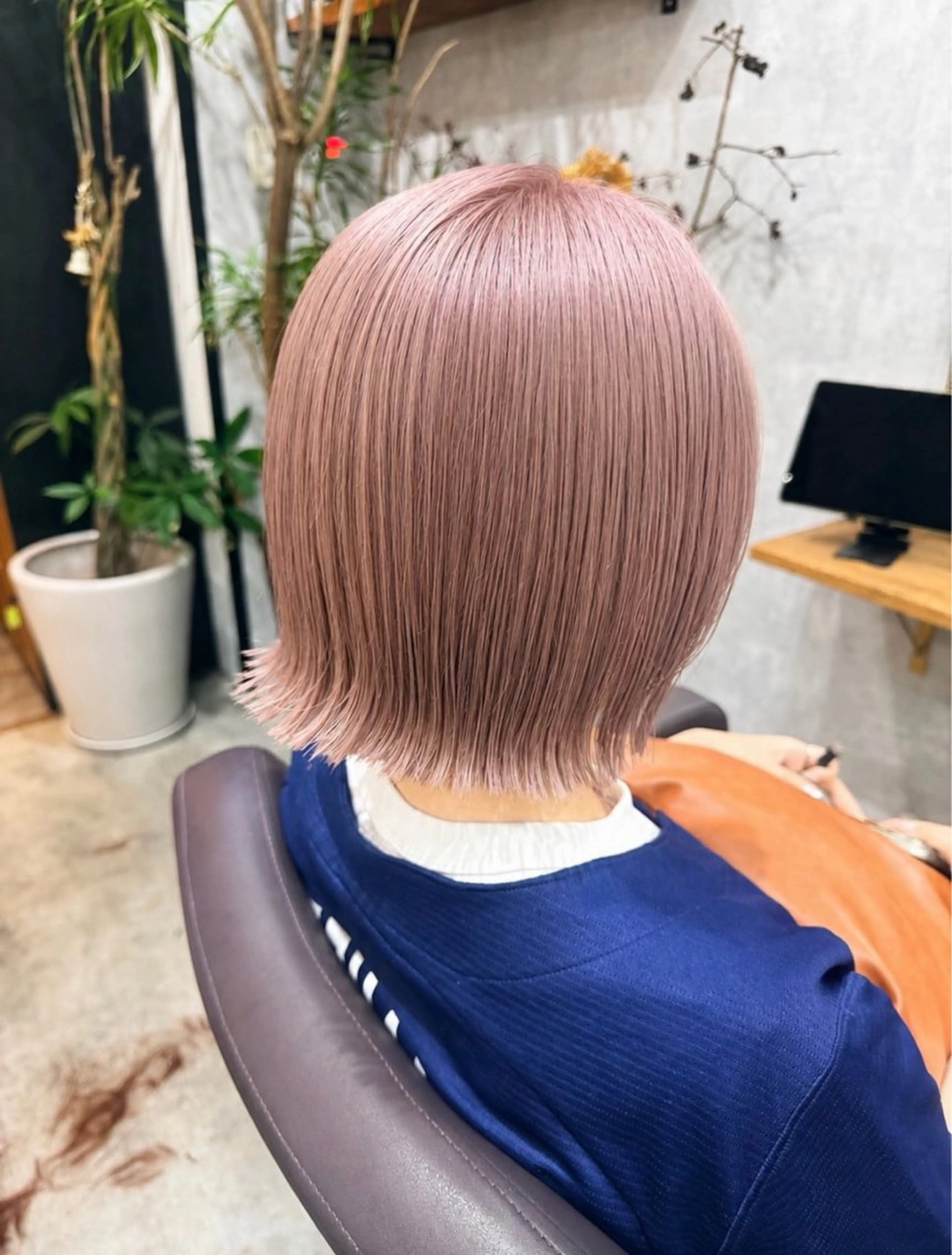 ミディアム カラー ベージュカラー ピンクカラー ピンクベージュ カット ヘアカラー C'LD Hair トモヤのヘアスタイル
