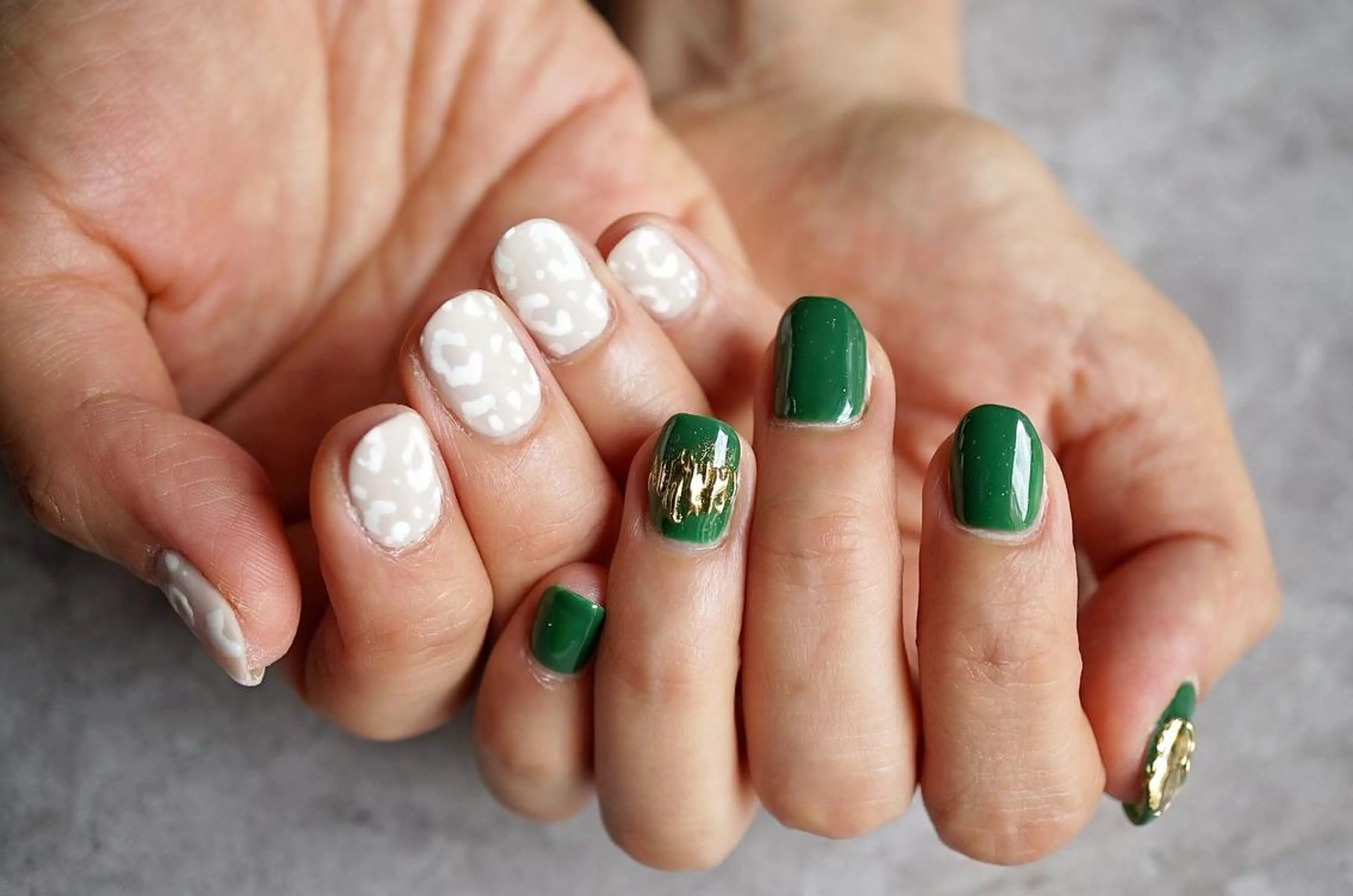 ネイル ニュアンスネイル まつ毛と眉毛の専門店　オクターブ福岡店所属・オクターブ天神店 ウラベのマツエク・マツパデザイン