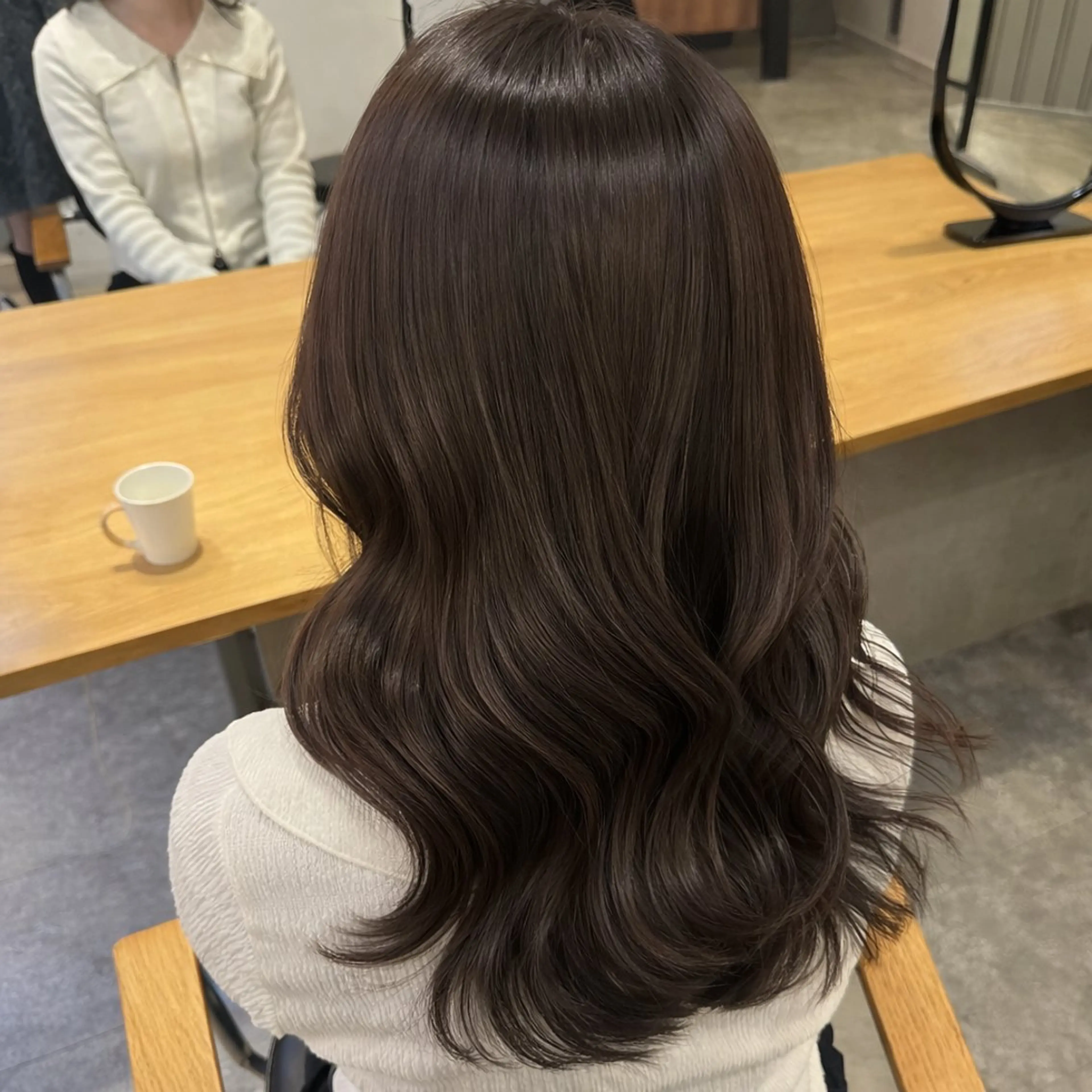 ロング カラー アッシュ アッシュブラウン ブリーチ ブラウンカラー ブリーチなしカラー カット ヘアカラー ✨本格的韓国スタイル 特化✨ﾊﾙｶ✨️のヘアスタイル