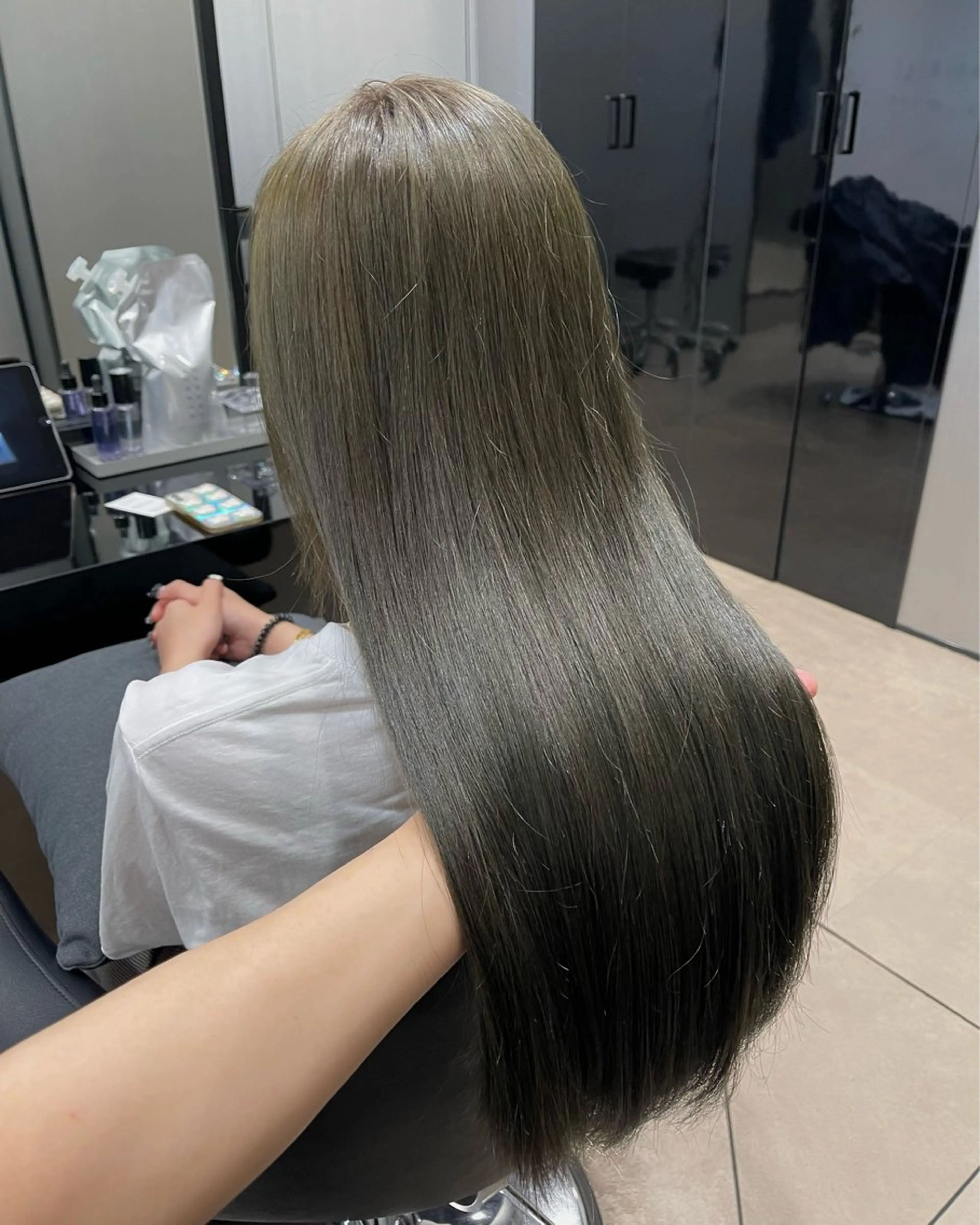 ロング 川田大輝 ナチュラルモードのヘアスタイル