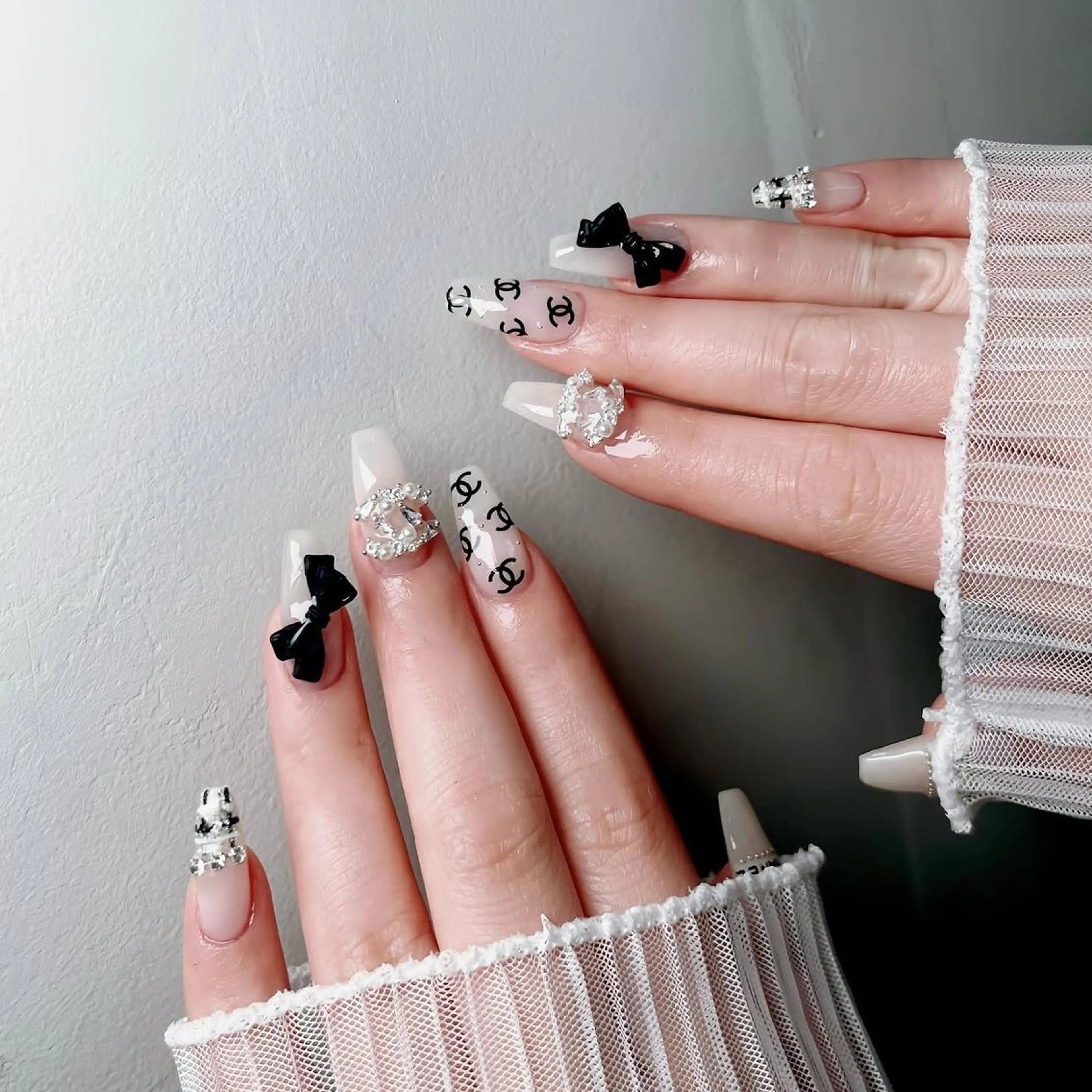 ネイル アートネイル フレンチネイル ジェルネイル ガーリー キラキラネイル Nova Nailのネイルデザイン