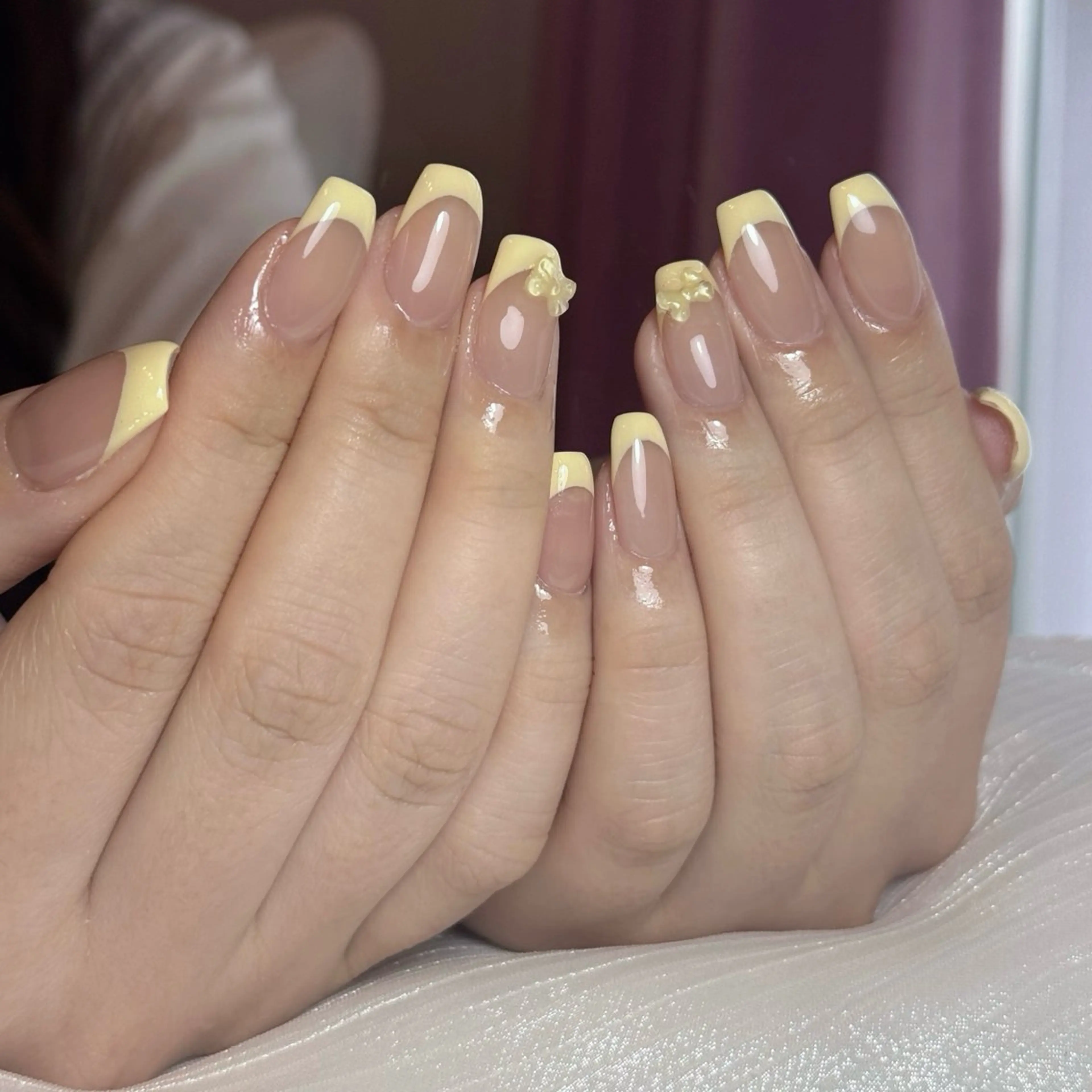 ネイル フラッシュネイル フレンチネイル キラキラネイル 韓国ネイル ラメ(グリッター) ハンドネイル ハンドケア Amy Nail所属・Amy Nailのネイルデザイン