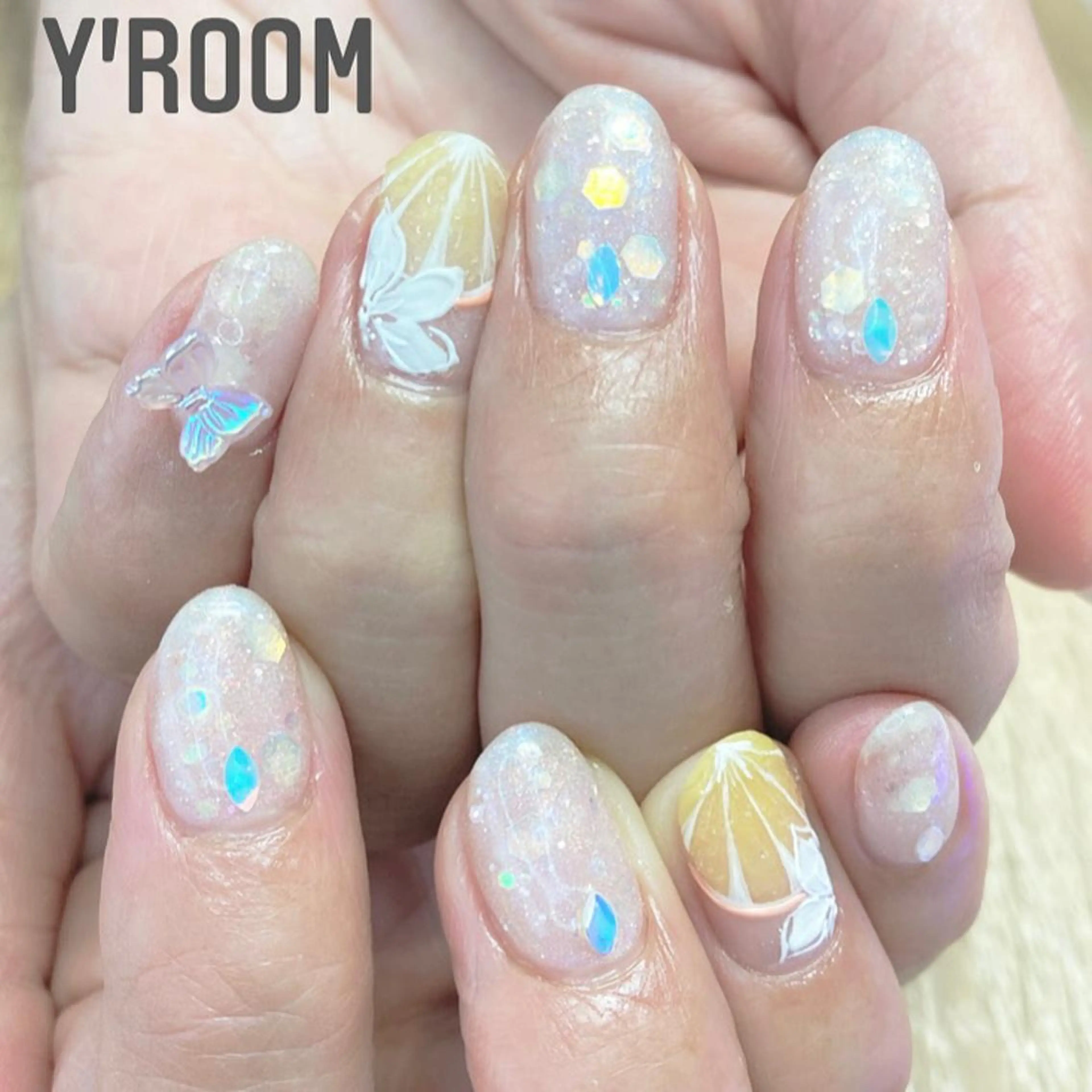 ネイル オーロラネイル フラッシュネイル フットネイル ジェルネイル 氷ネイル・うるうるネイル YUKA (ネイリスト)のネイルデザイン
