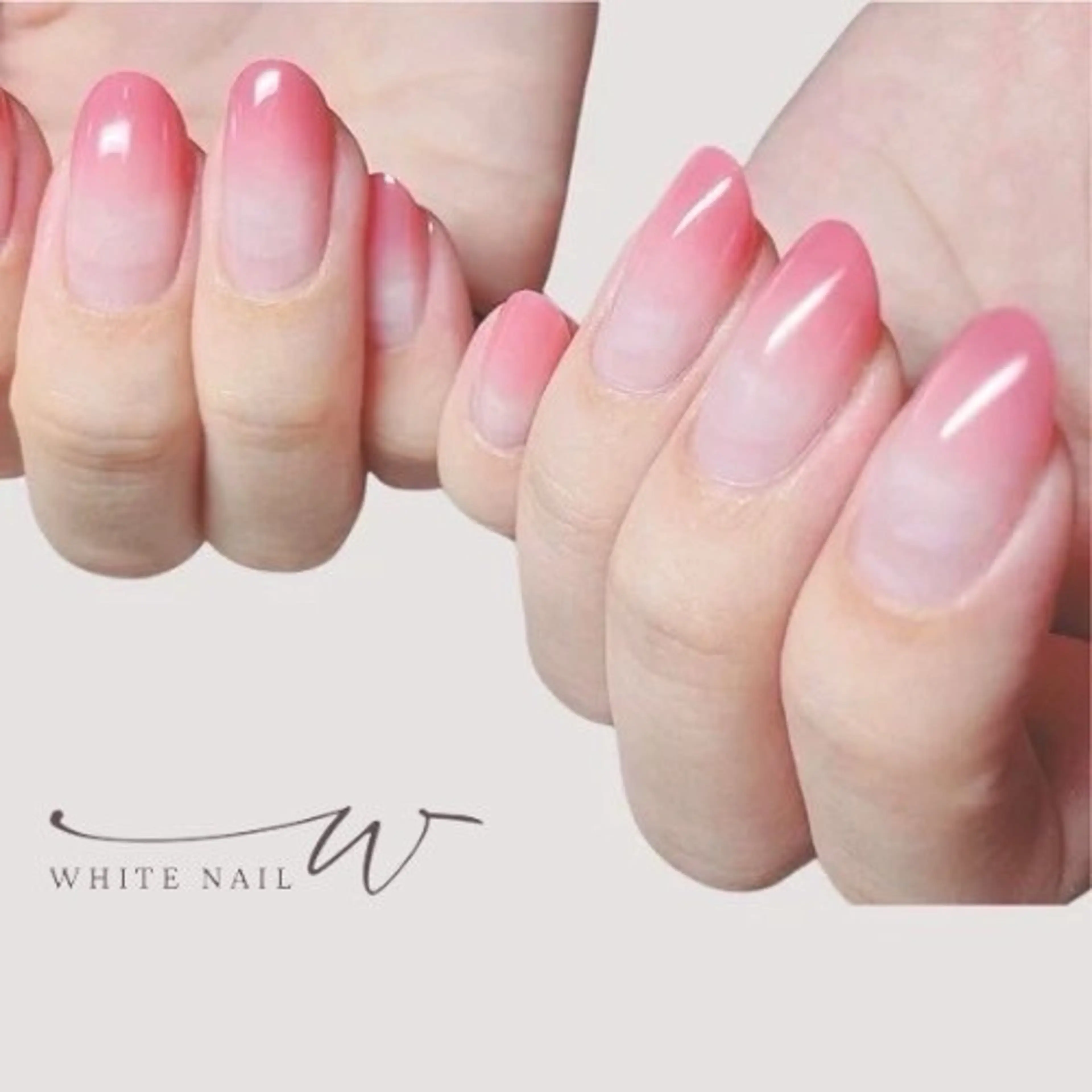 ネイル WHITE NAIL 大島のネイルデザイン