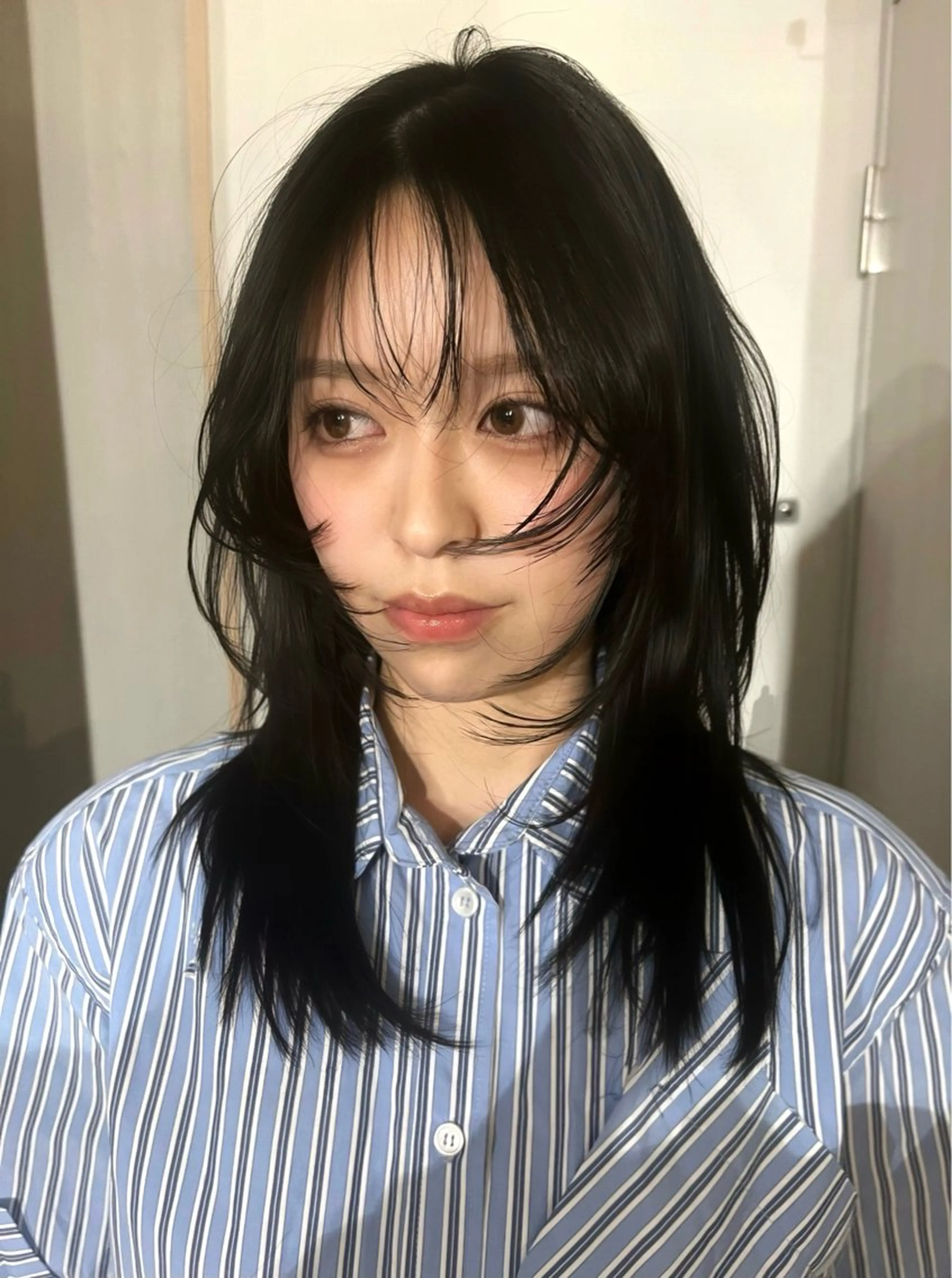 セミロング 顔まわりレイヤー レイヤーカット 小顔カット 深澤 帆乃のヘアスタイル