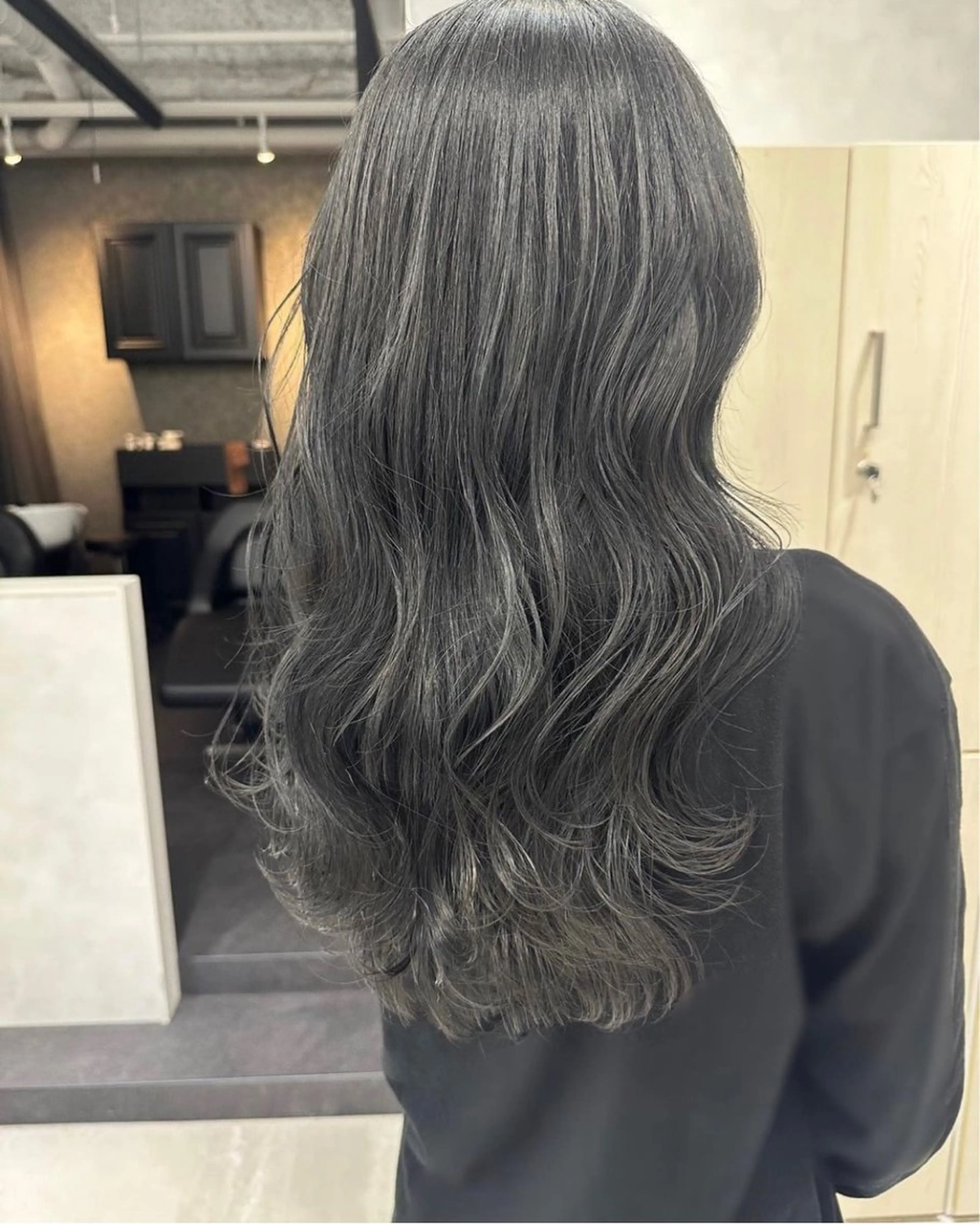 ロング カラー カット ヘアカラー 顔まわりカラー特化 赤津百合絵のヘアスタイル