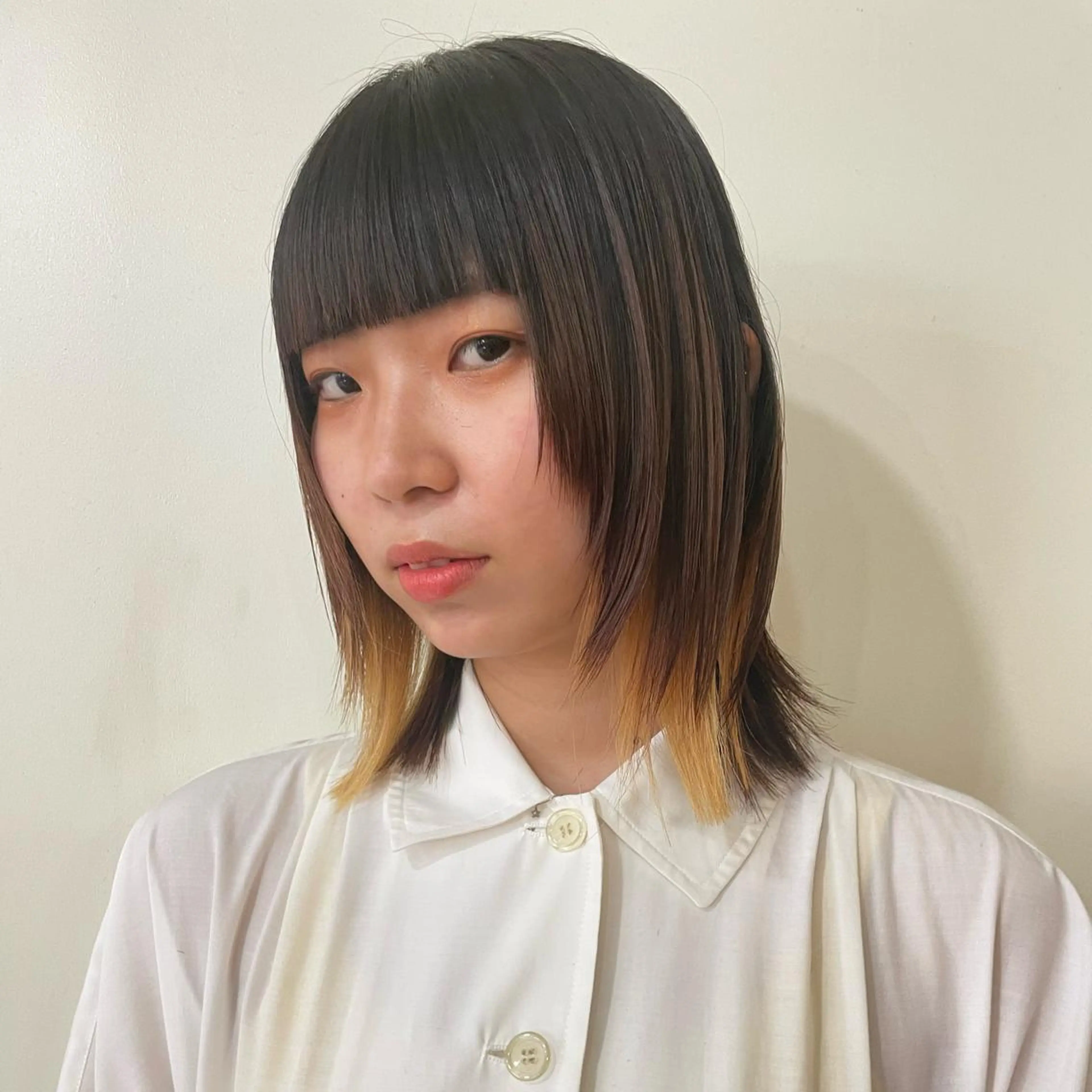 ショート カラー ホリケ アオイのヘアスタイル