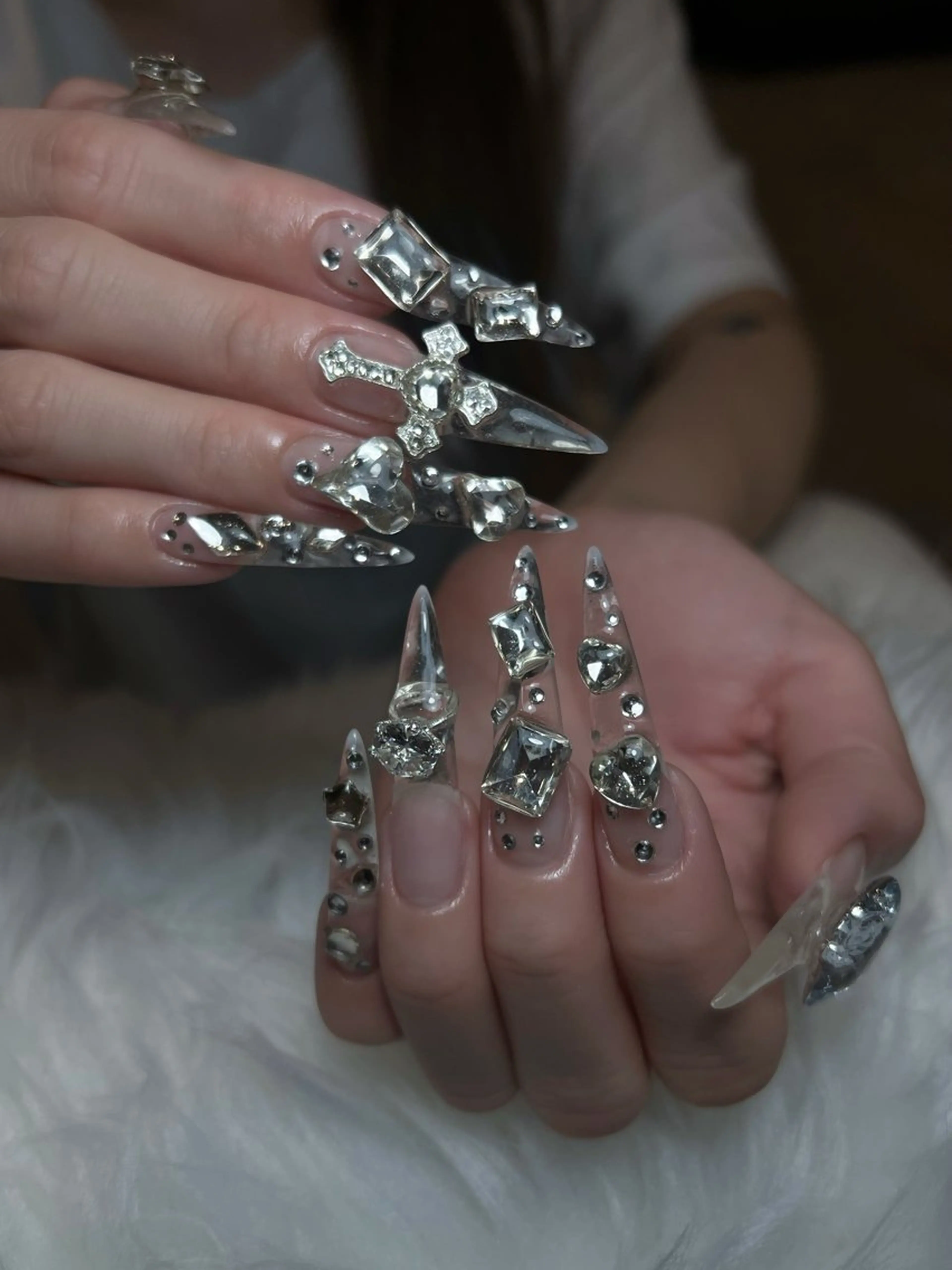 ネイル チークネイル ドット フレンチネイル グラデーション ハート ハンドネイル Julli NailStudioのネイルデザイン
