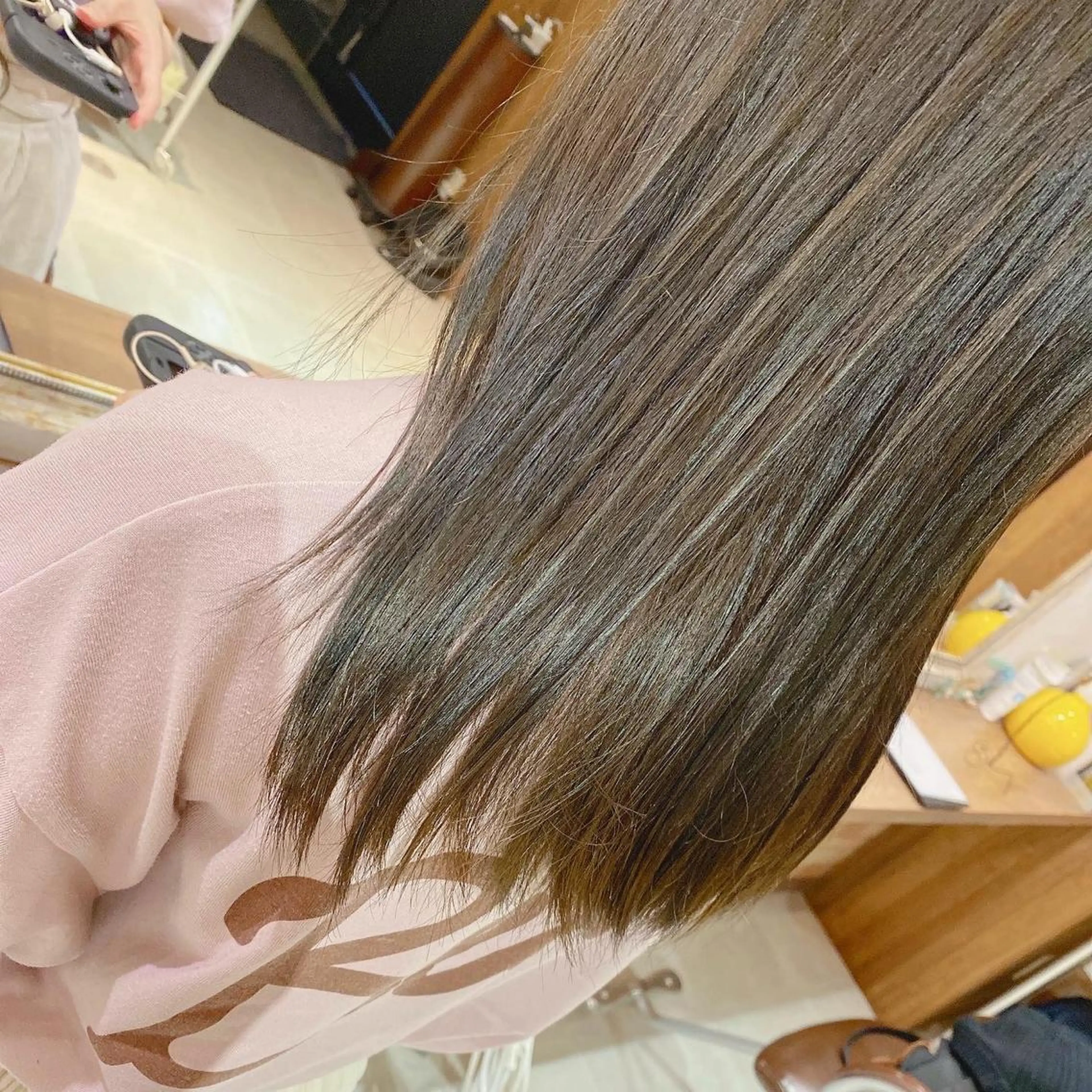 セミロング 髪質改善特化 安東駿介のヘアスタイル