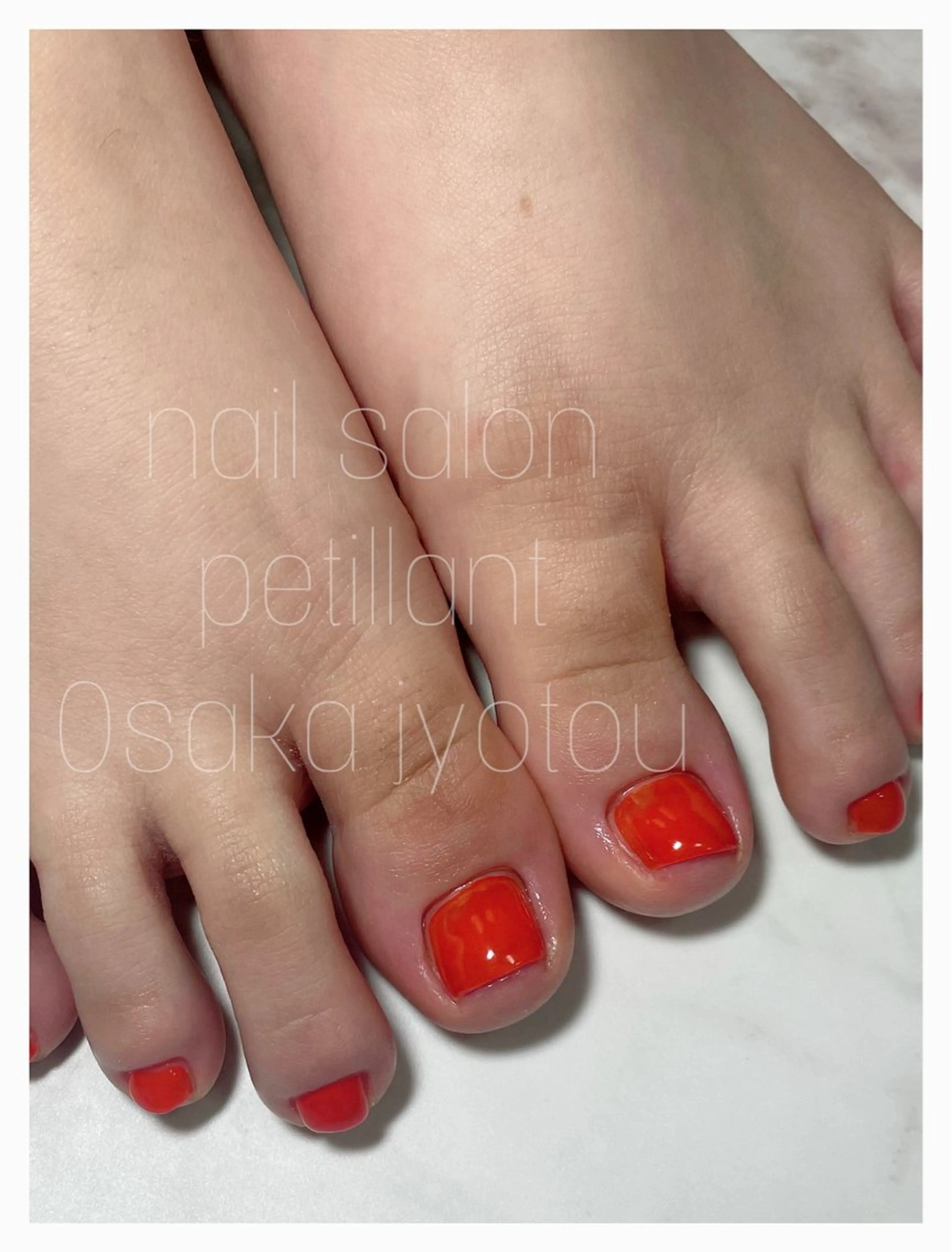 ネイル フットネイル ワンカラーネイル オレンジ nail salon petillantのネイルデザイン