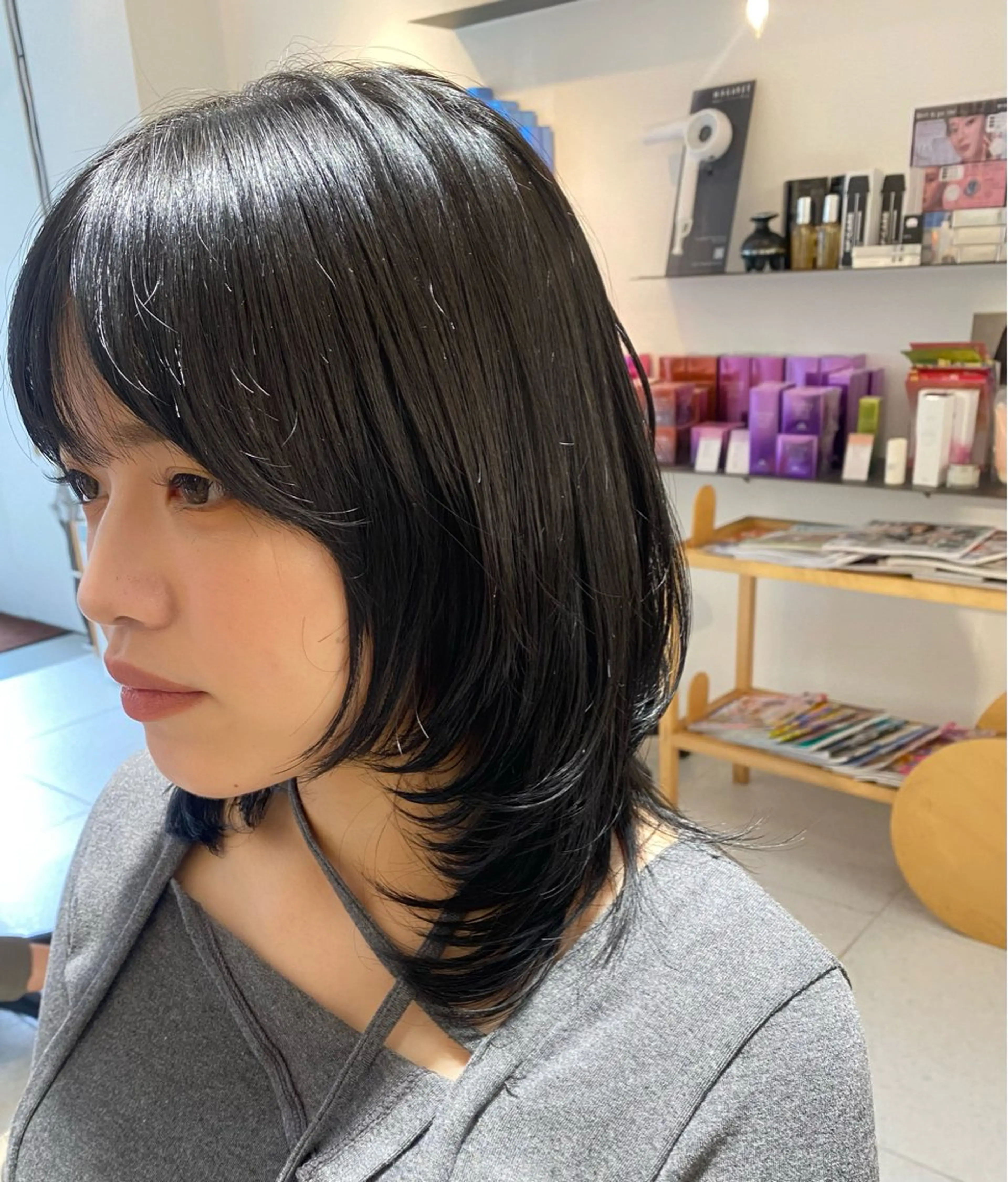 ミディアム カラー カット ヘアカラー トリートメント 安永 涼のヘアスタイル