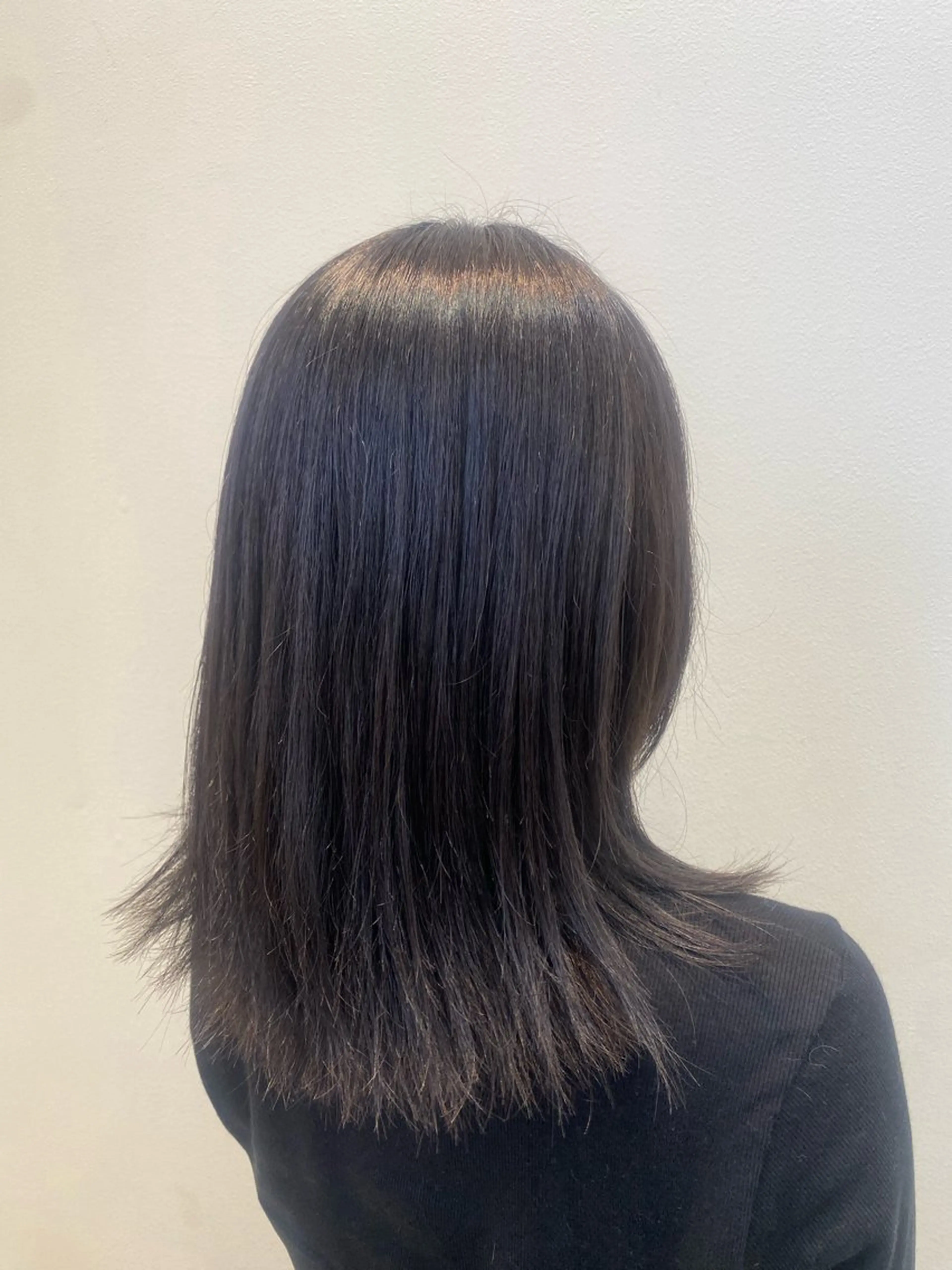 ミディアム カラー 黒髪 三田 一希のヘアスタイル