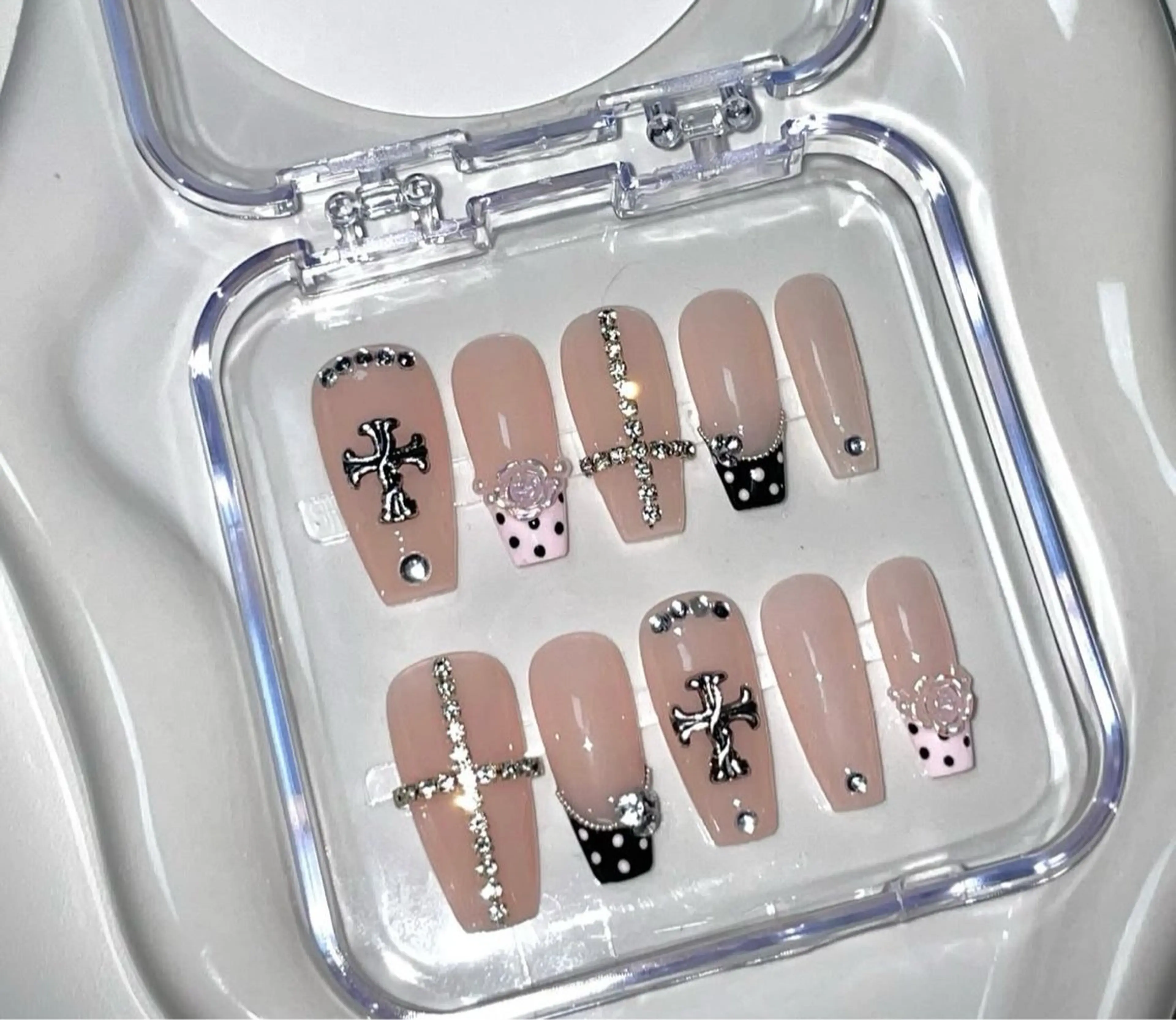 ネイル 韓国ネイル 持ち込み ニュアンスネイル ネイルチップ ハンドネイル TABI ANA.CHUOのネイルデザイン