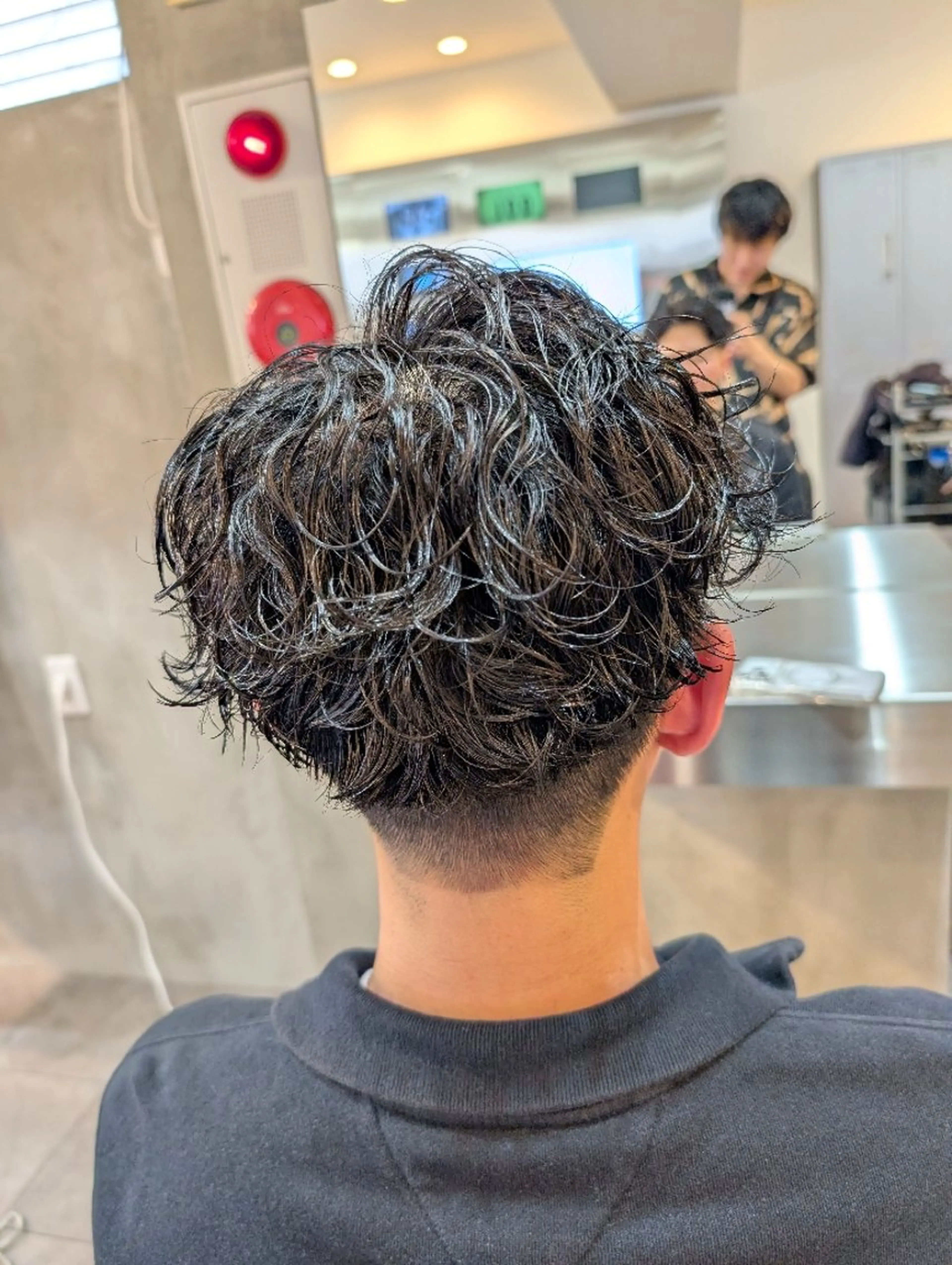 ショート パーマ メンズ 波巻きパーマ カット パーマ QOL円山 YUTOのヘアスタイル