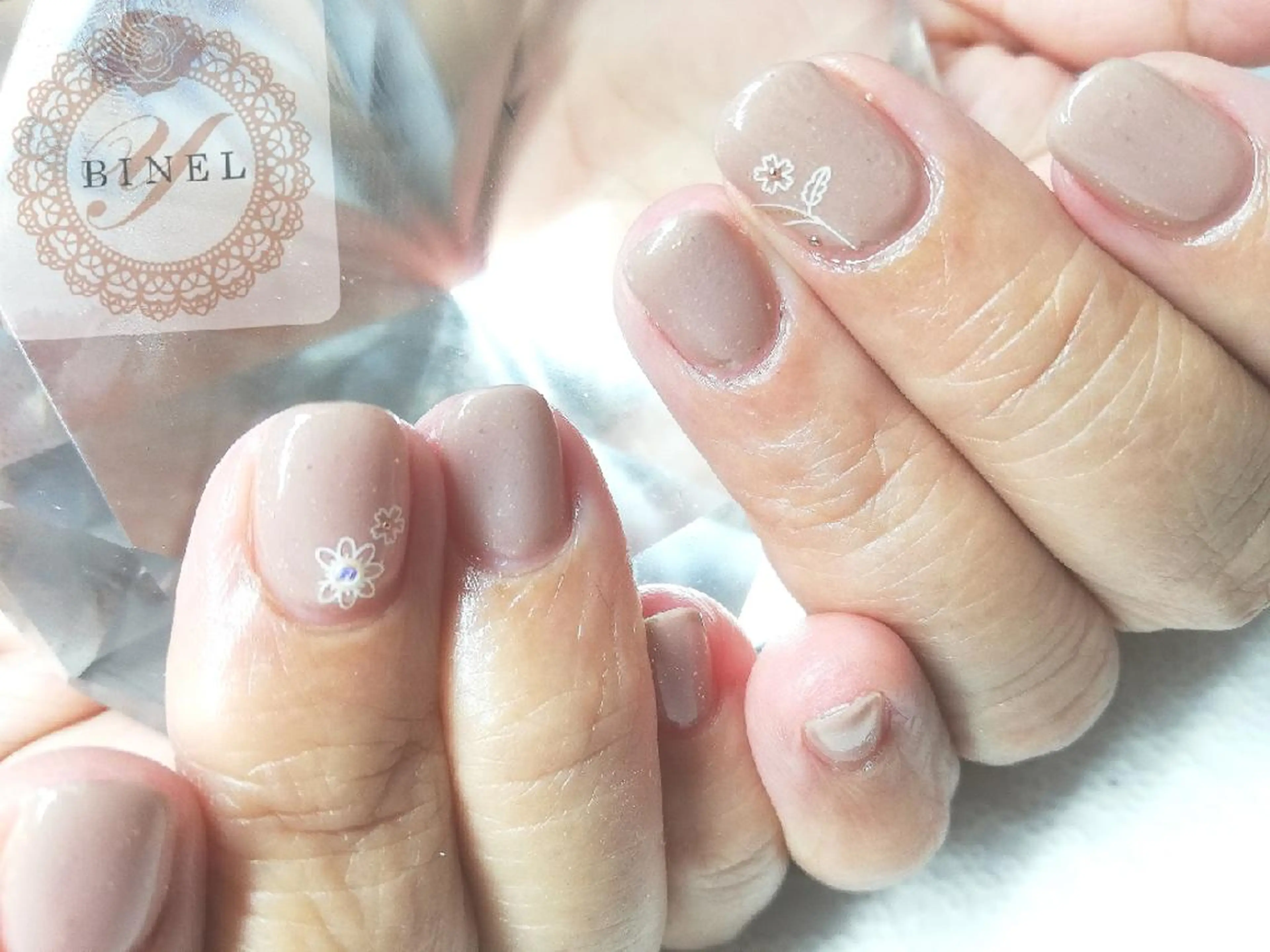 ネイル ワンカラーネイル ハンドネイル Nail Salon Y.BINELのネイルデザイン