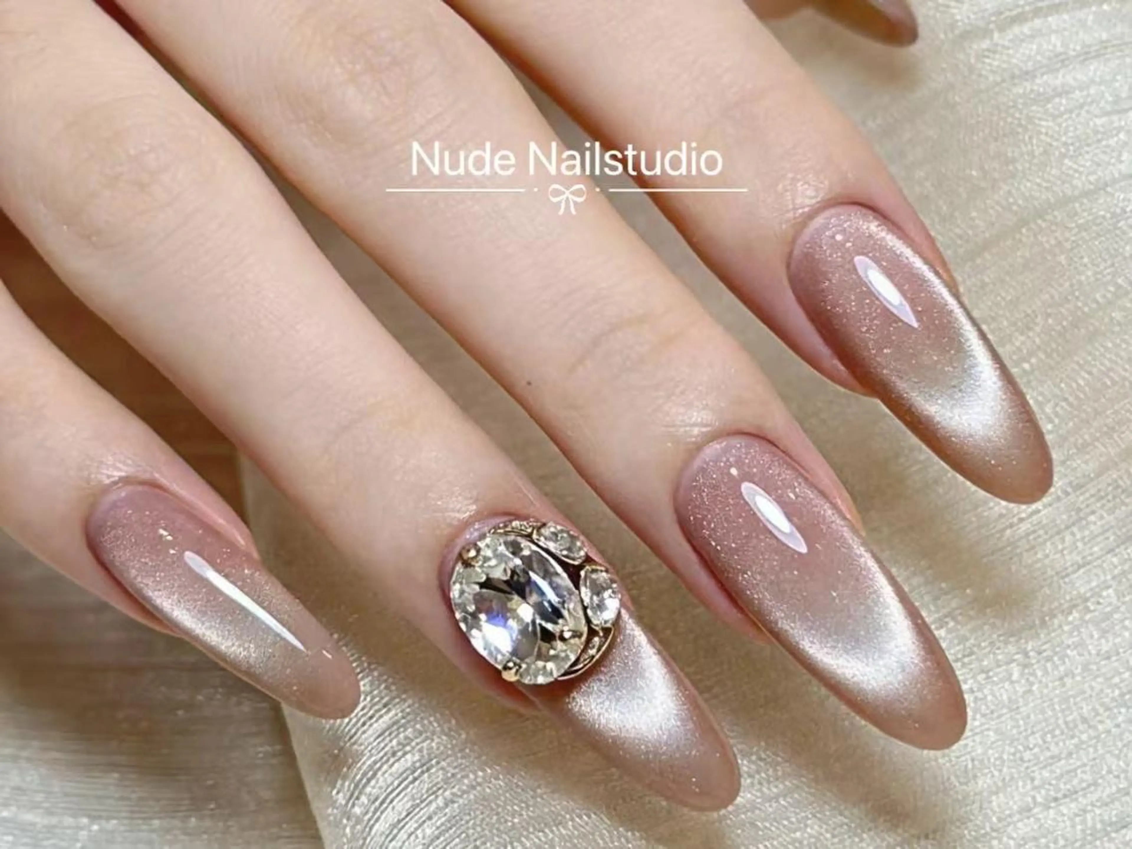 ネイル チークネイル フットネイル フレンチネイル ジェルネイル ガラスフレンチ ヌドネイルスタジオ もものネイルデザイン