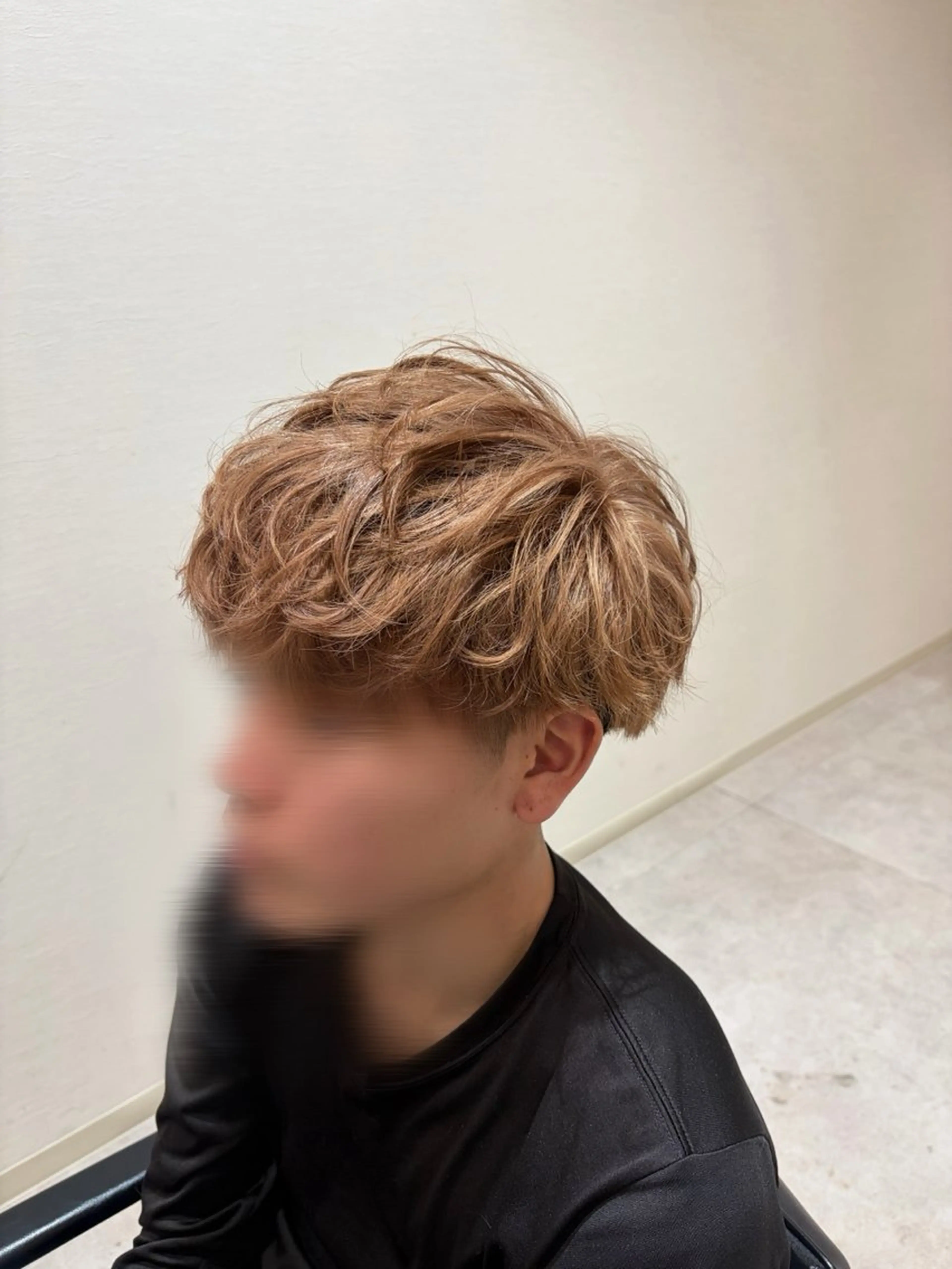 カラー 井圡 愛梨のヘアスタイル