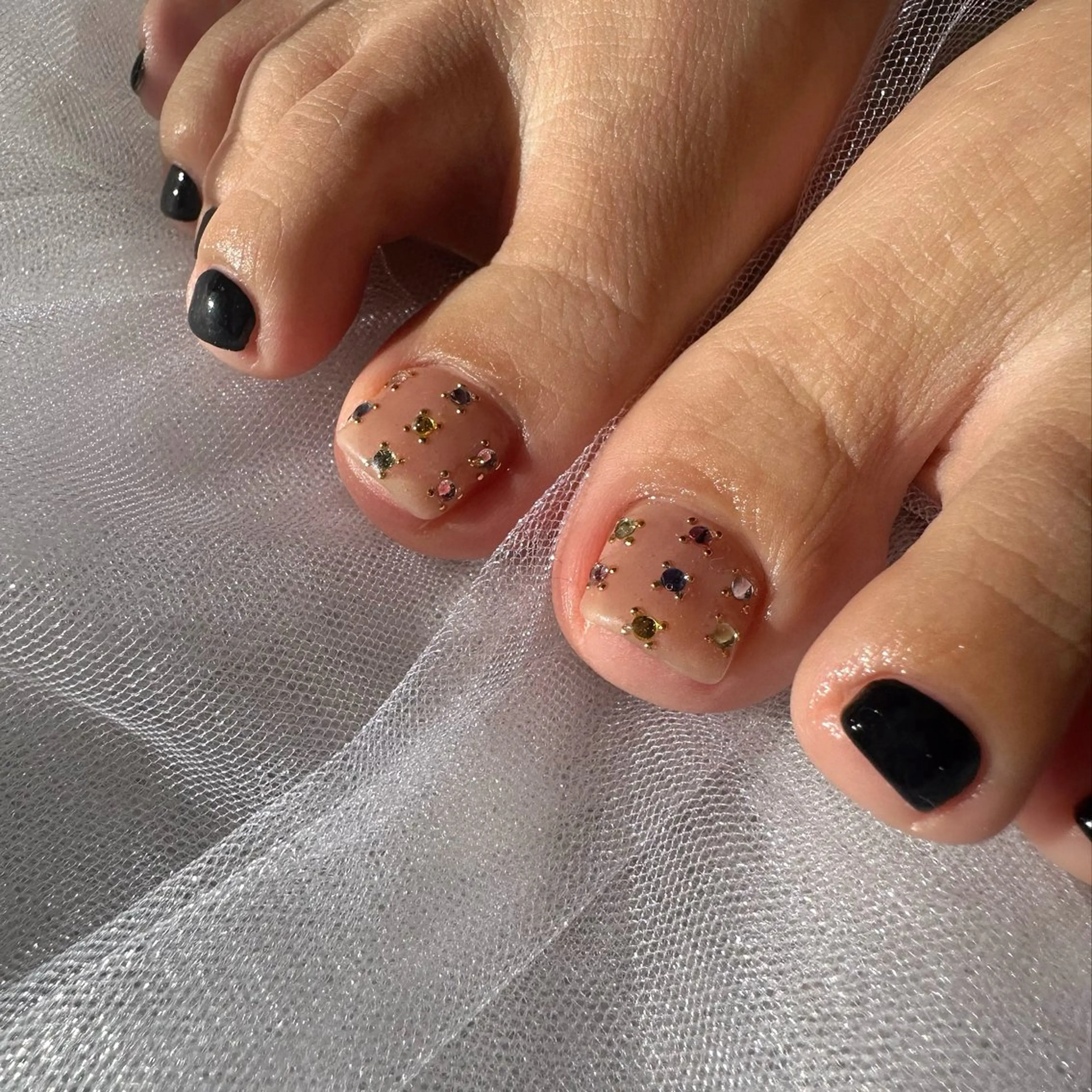 ネイル フットネイル 氷ネイル・うるうるネイル キラキラネイル 韓国ネイル ニュアンスネイル 🪞KAPE NAIL 🪞のネイルデザイン