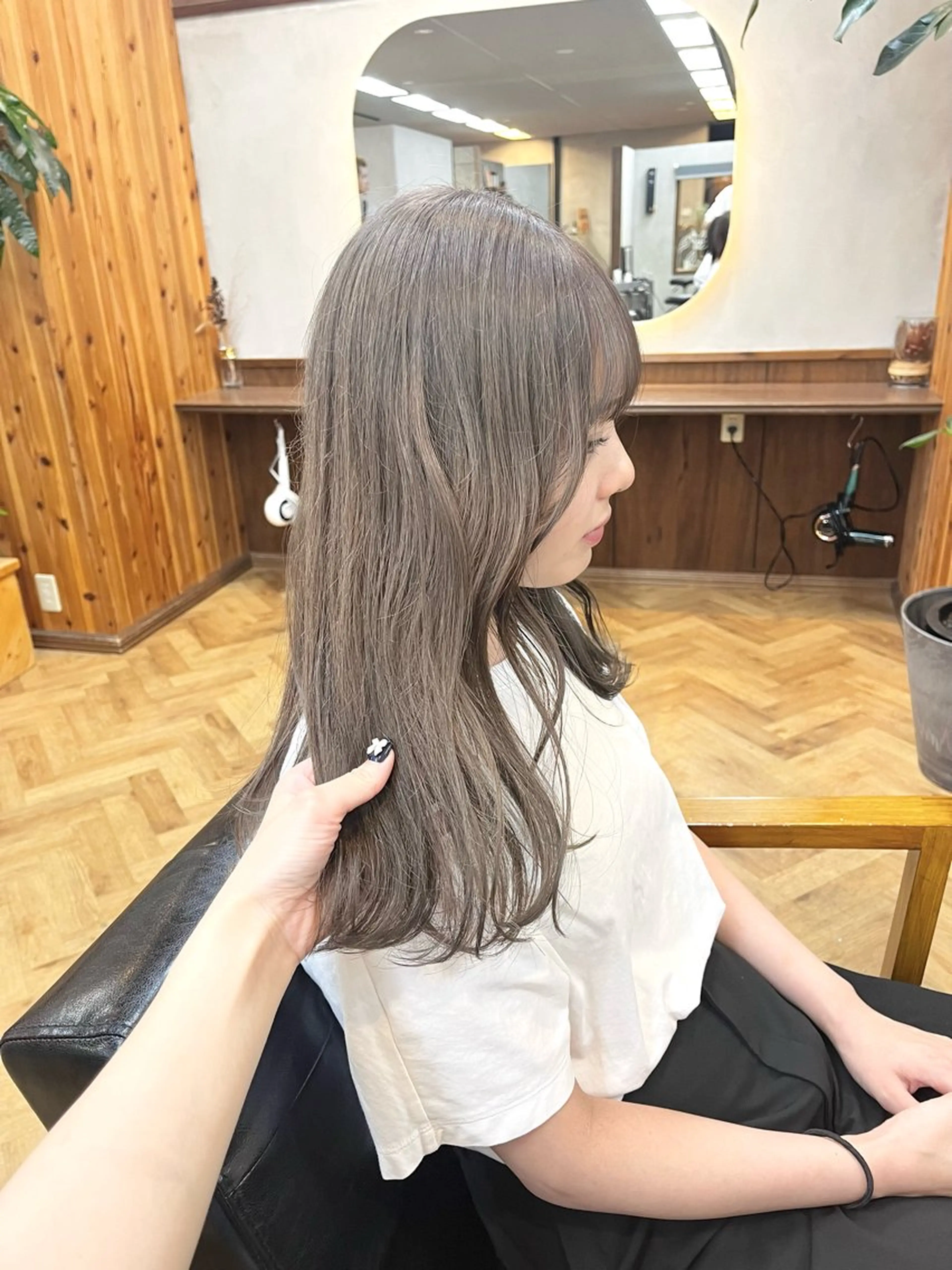 セミロング カラー ヘアアレンジ ブリーチ ena/ブリーチなし 透明感・レイヤー🎀のヘアスタイル