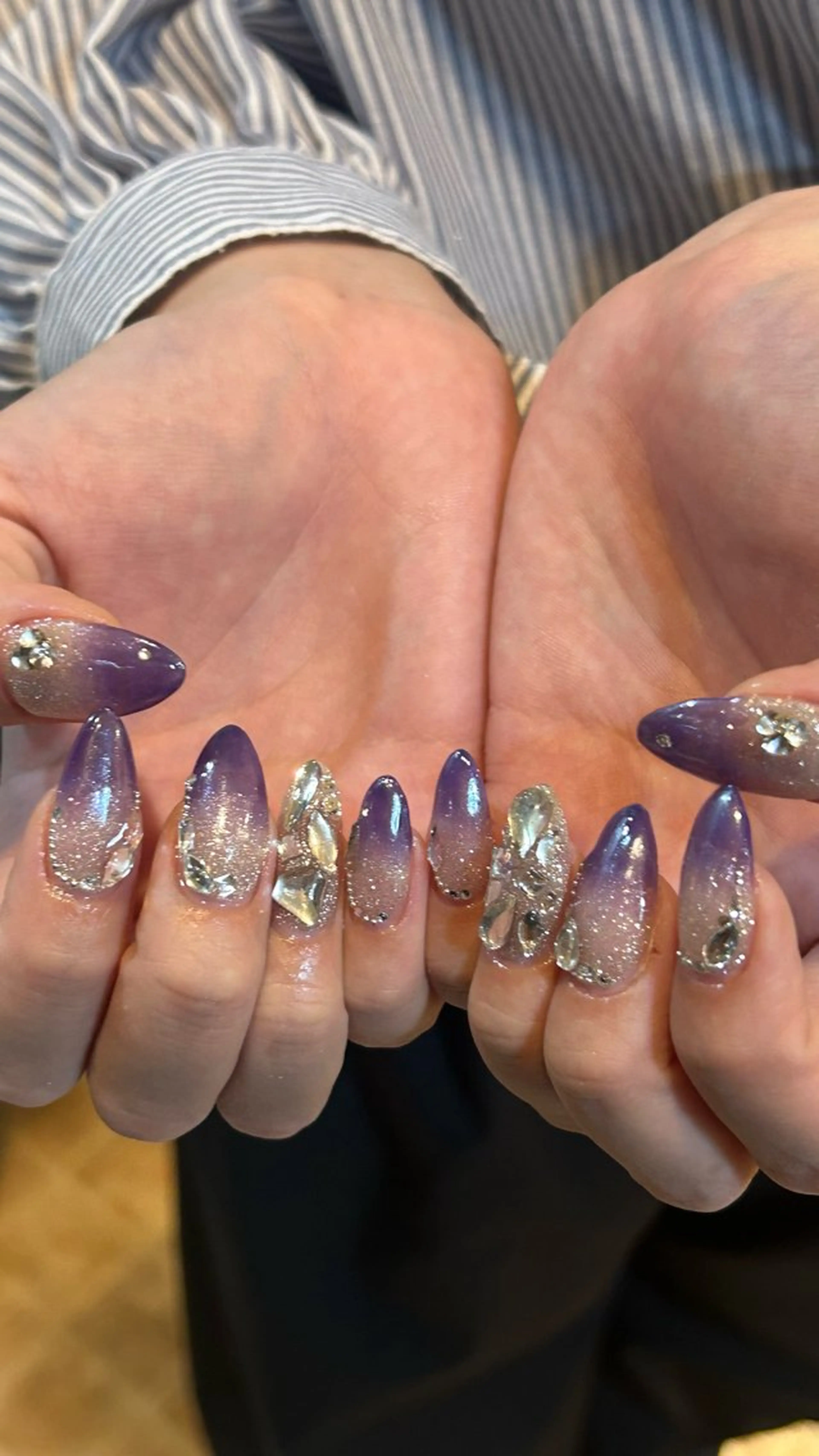 ネイル ニュアンスネイル 小野寺 千尋のネイルデザイン