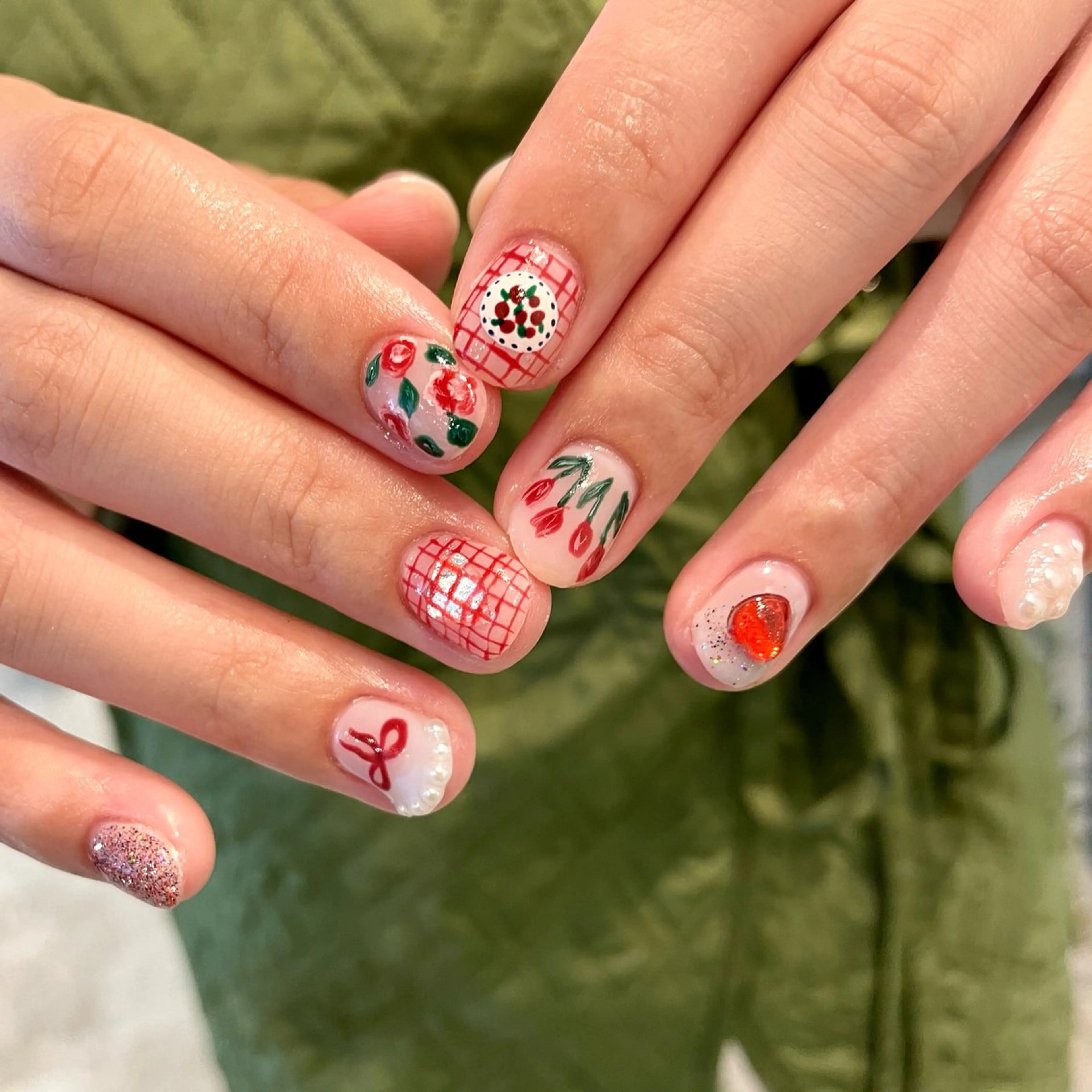 ショート m kaori𓃟のネイルデザイン