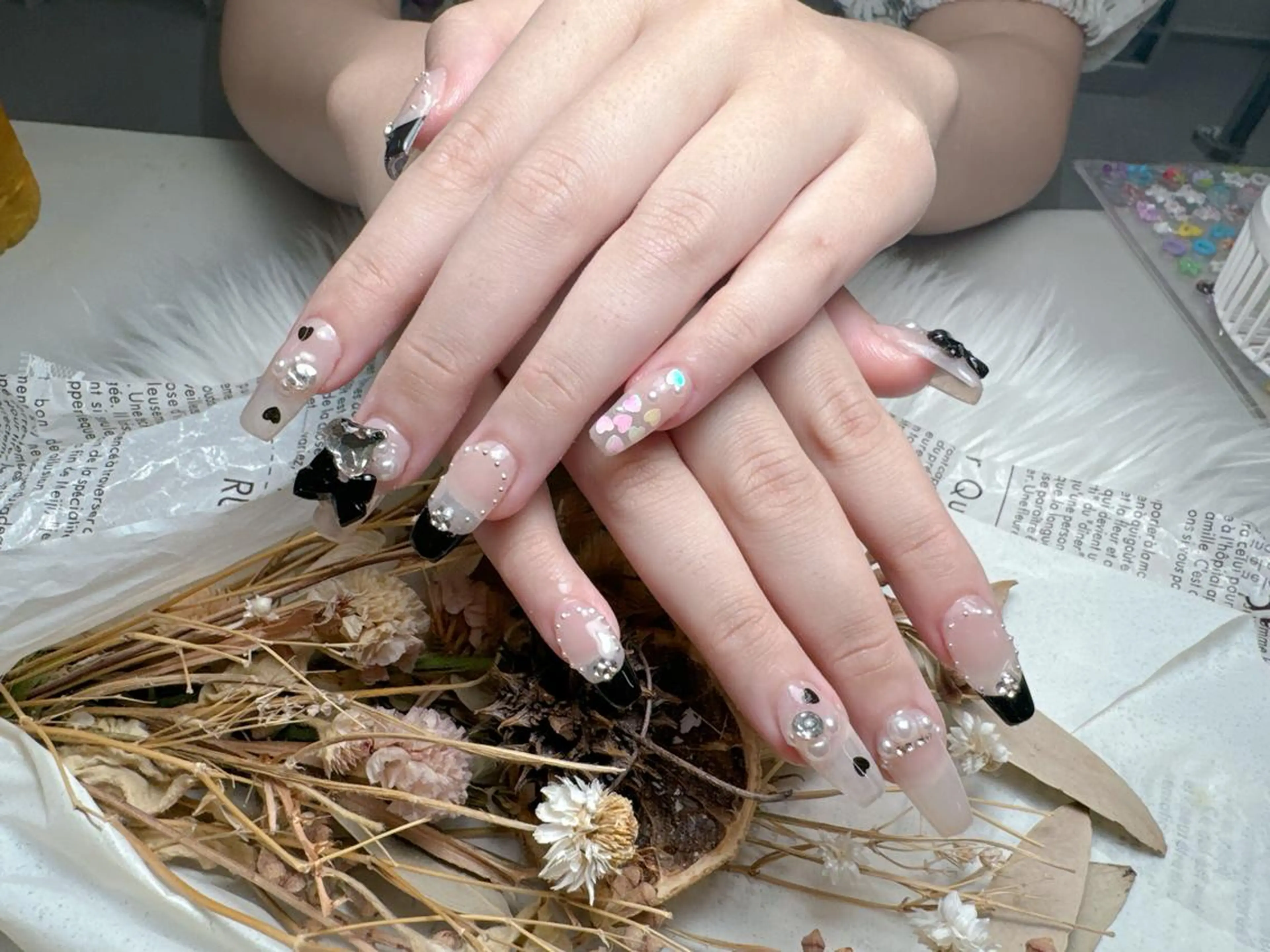 ネイル 長さ出し フレンチネイル ジェルネイル ガラスフレンチ 韓国ネイル ハンドネイル ハンドケア HD Studioのネイルデザイン