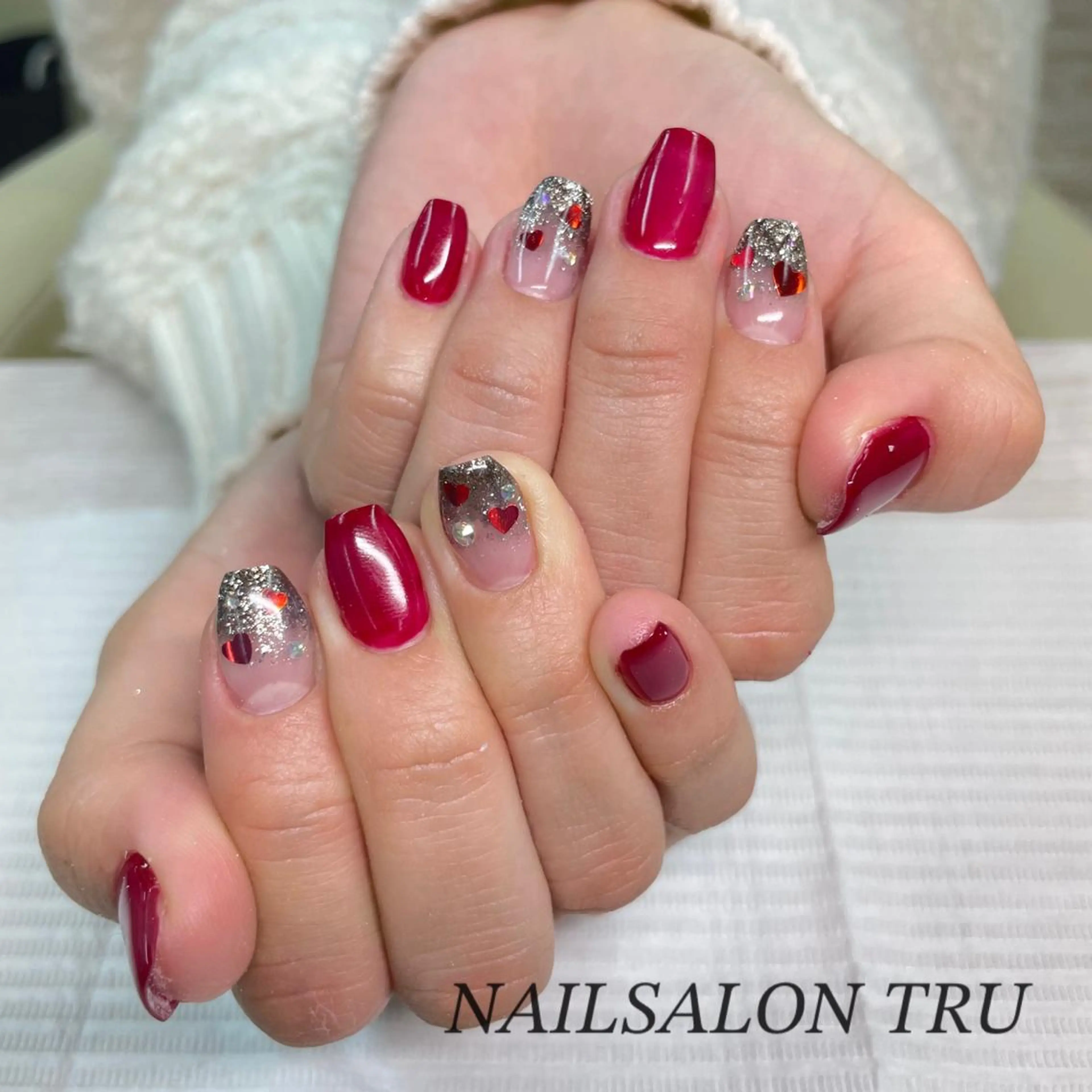 ネイル 𝐼𝑁𝑂𝑈𝐸 𝑀𝐼𝐴のネイルデザイン