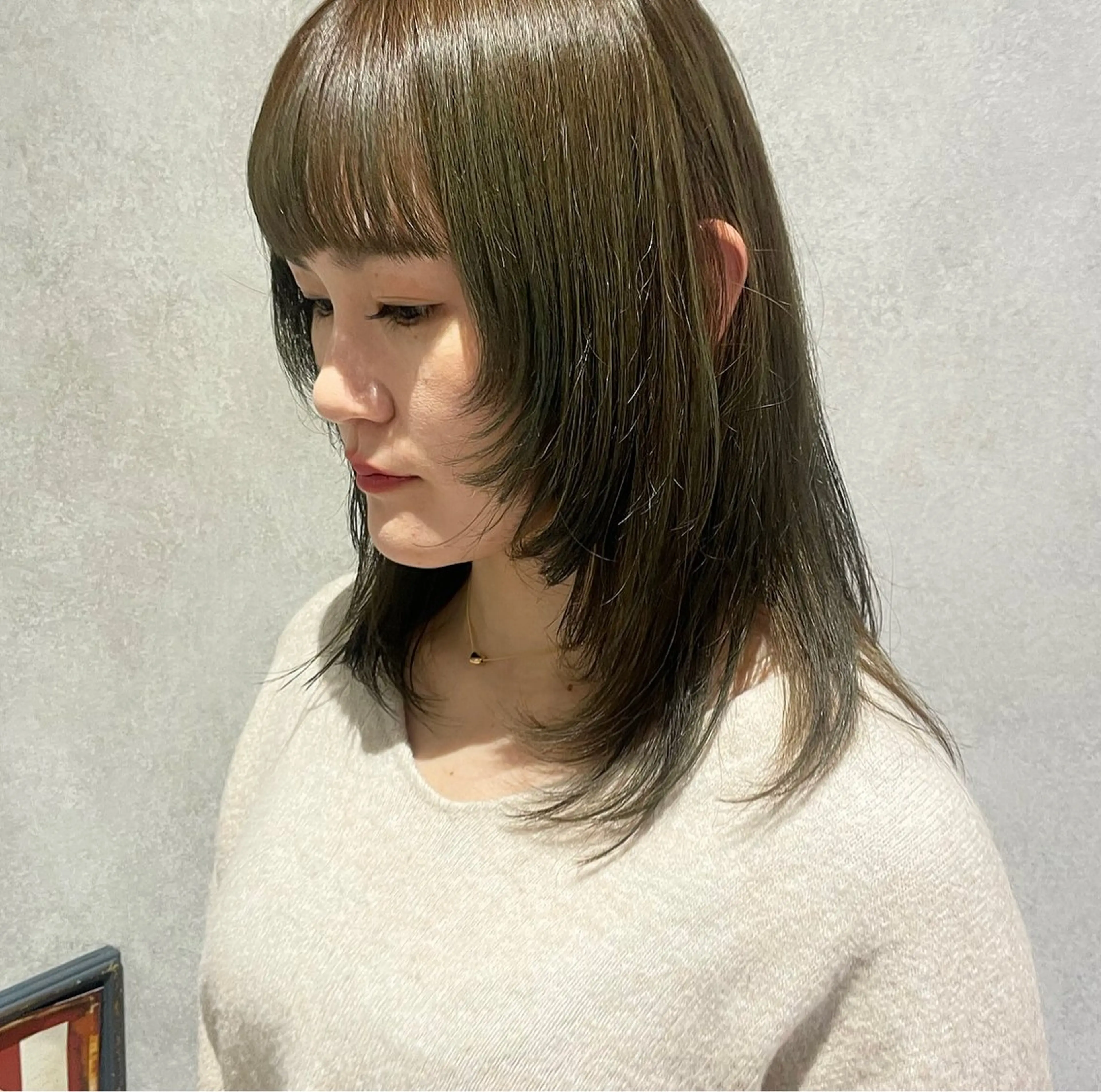 ミディアム レイヤーカット カット yumemiレイヤー ‎✴︎ 透明感カラーのヘアスタイル