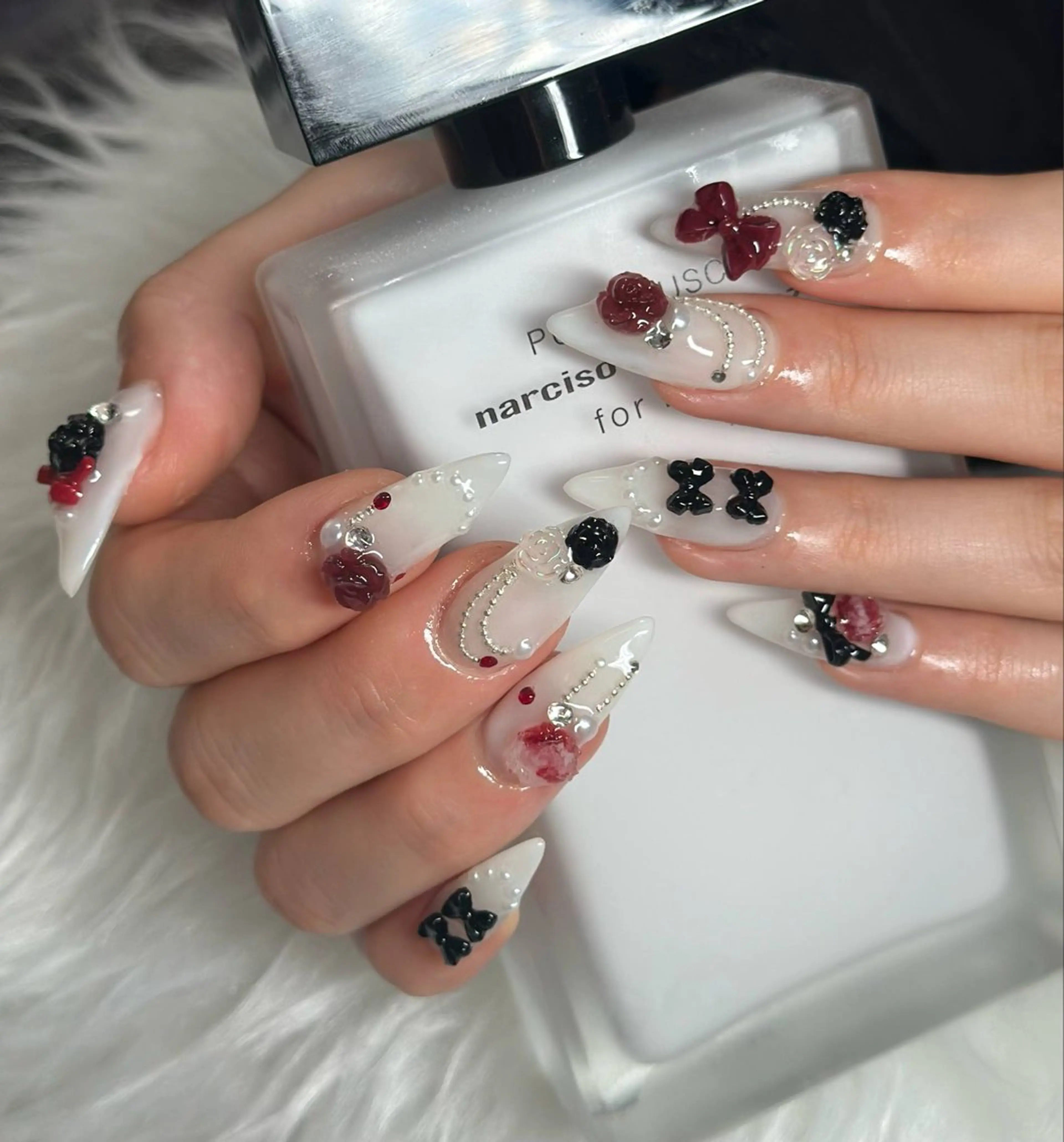ネイル フレンチネイル ジェルネイル ハロウィン キラキラネイル 韓国ネイル H.baby Nail Salonのネイルデザイン