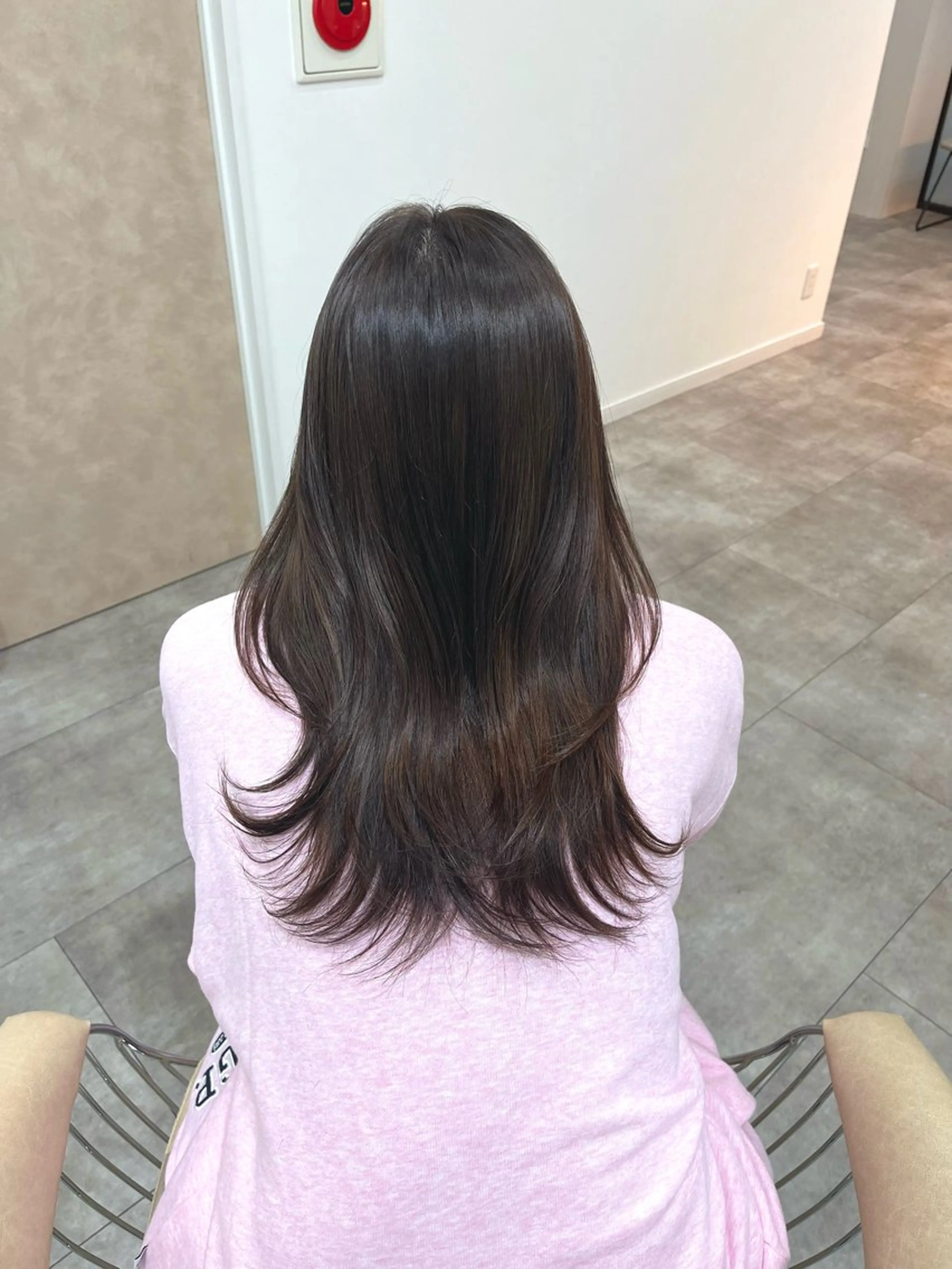 セミロング レイヤーカット カット 廣庭 勇人のヘアスタイル