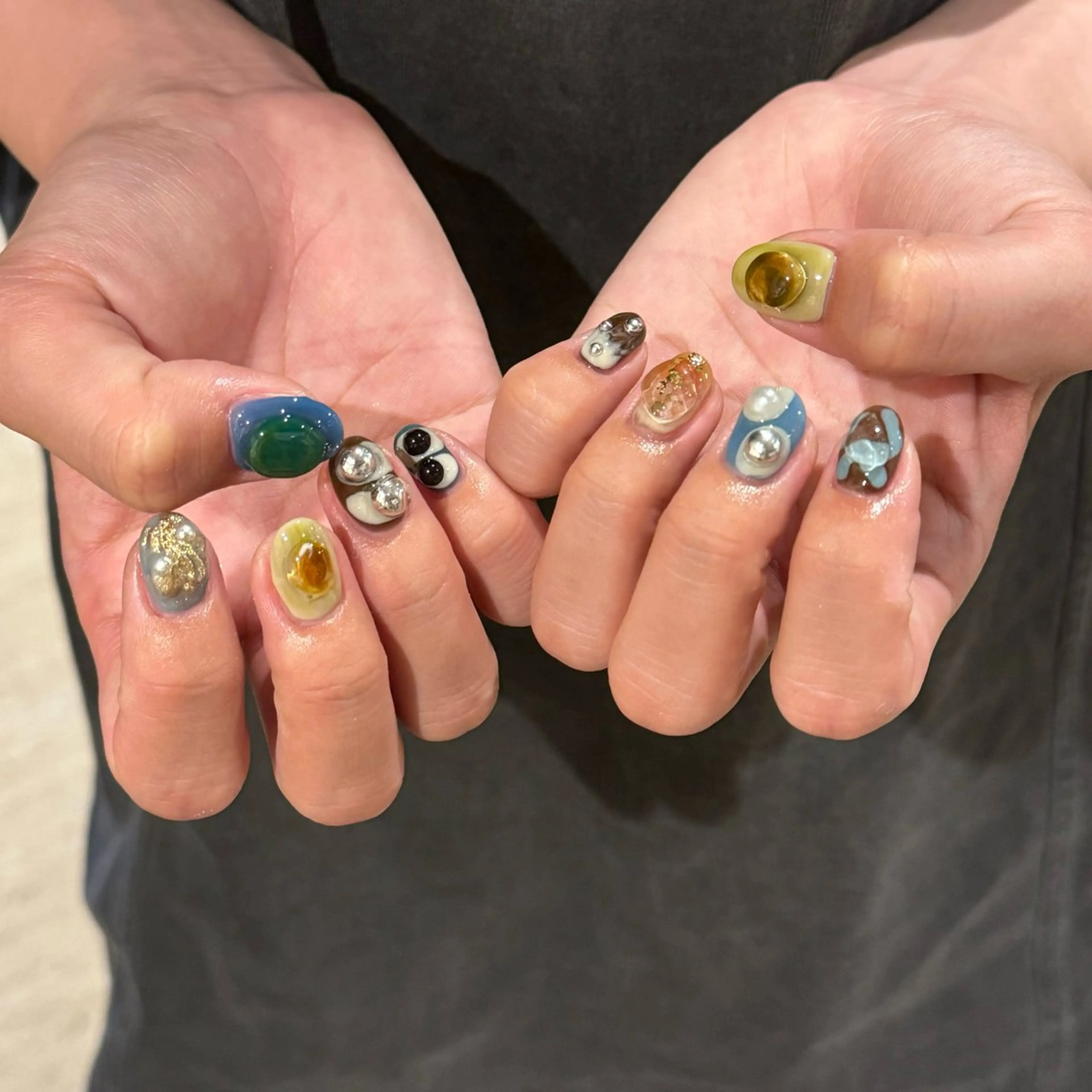 ネイル ニュアンスネイル ハンドネイル 𝐫𝐚𝐢 𝐧𝐚𝐢𝐥のネイルデザイン