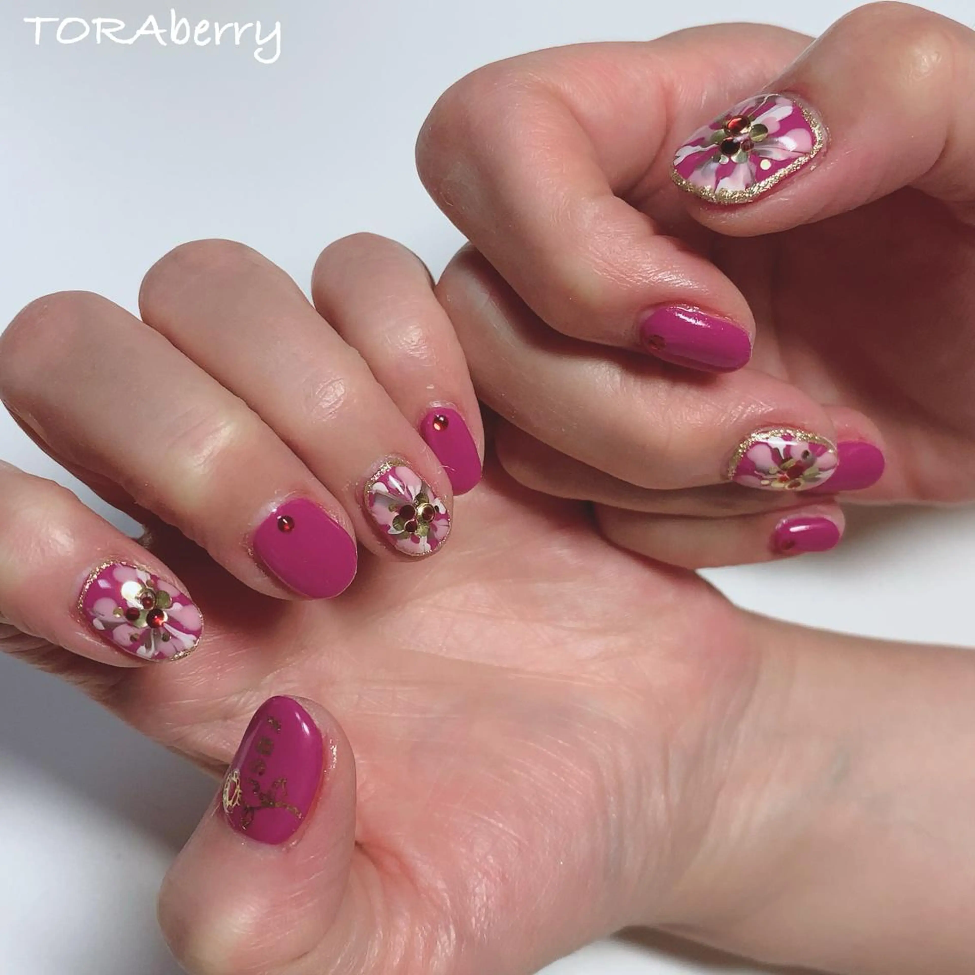 ネイル ネイリスト なつみのネイルデザイン