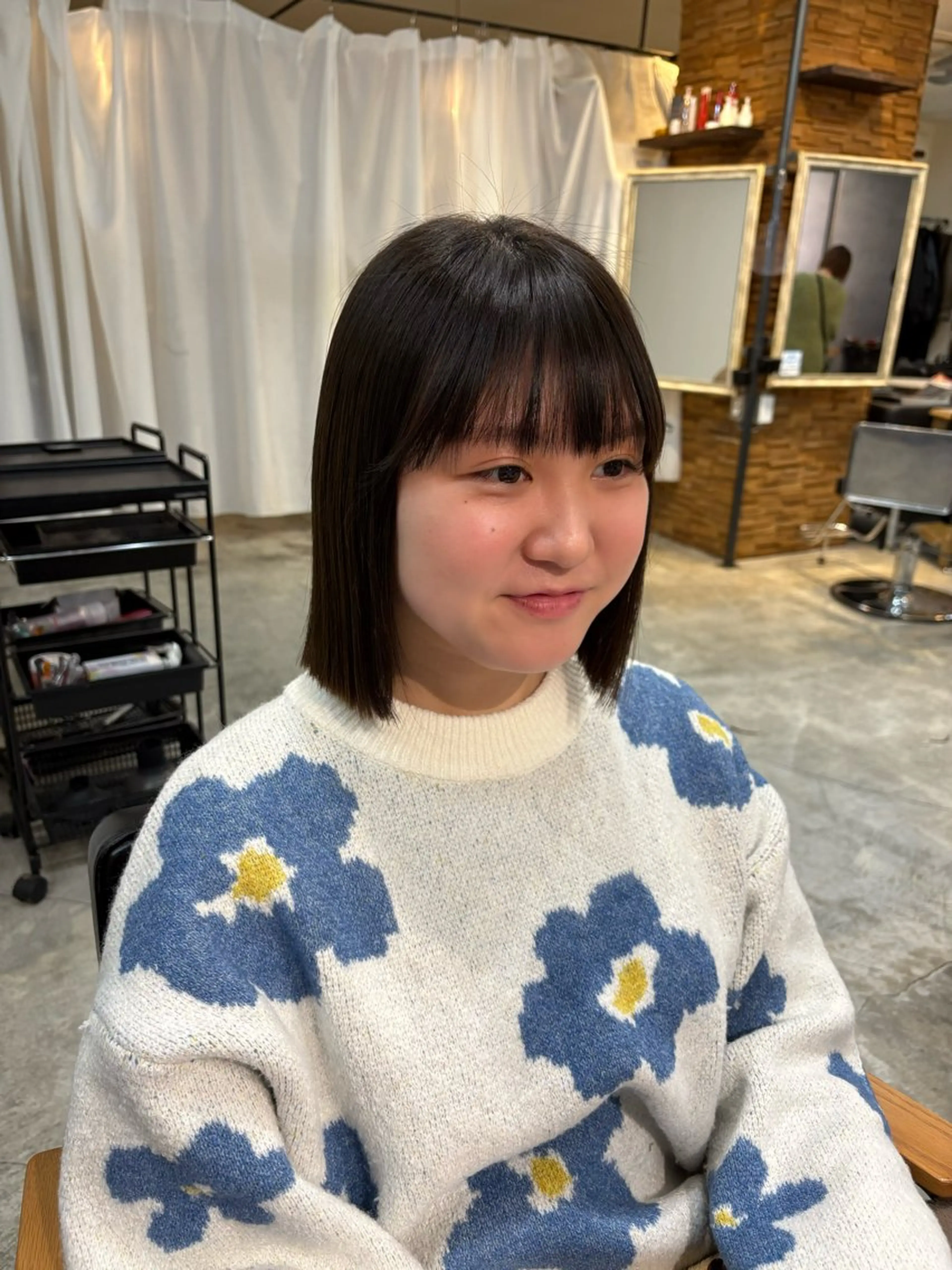 ミディアム ボブ 髪質改善 顔周りカット ピンク カラー🩰りりのヘアスタイル