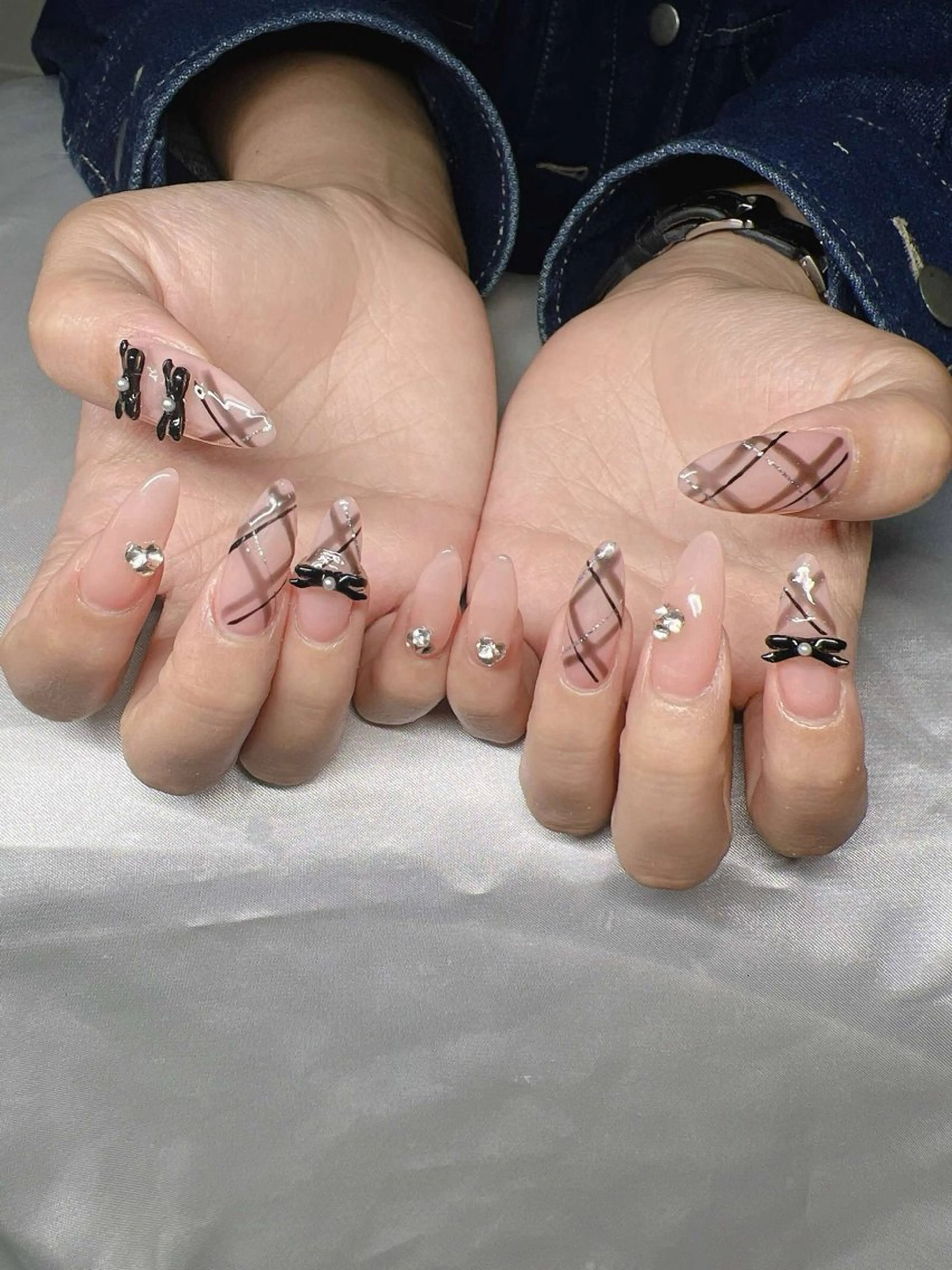 ネイル オーロラネイル チークネイル 長さ出し フットネイル フレンチネイル ハンドネイル Lee Nails チップ長さだし専門店のネイルデザイン