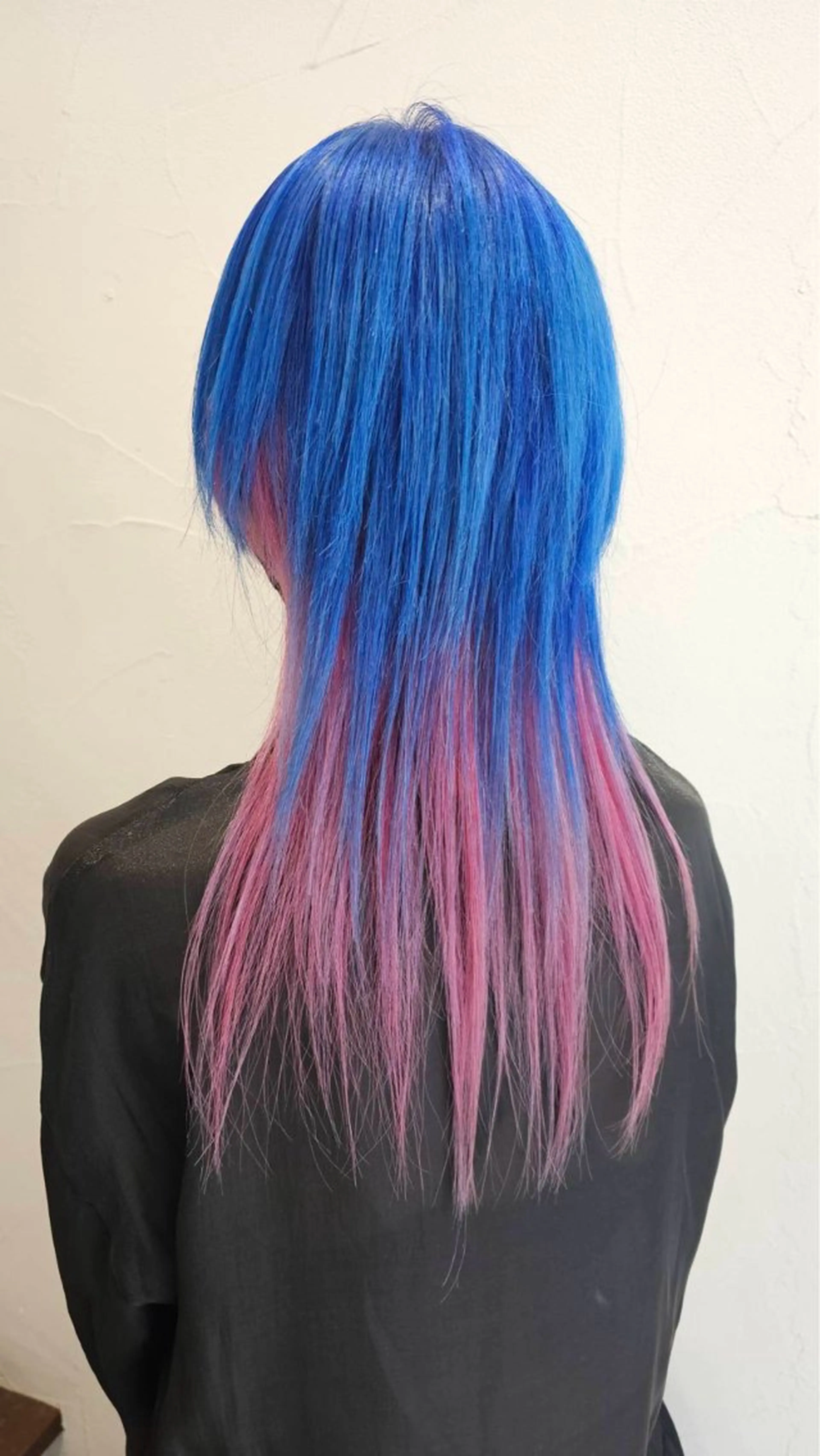 ロング カラー ヘアアレンジ ブリーチ ブルーカラー ピンクカラー カット ヘアカラー パーマ 縮毛矯正 トリートメント ヘッドスパ ヘアセット ミドウチ アヤカのヘアスタイル