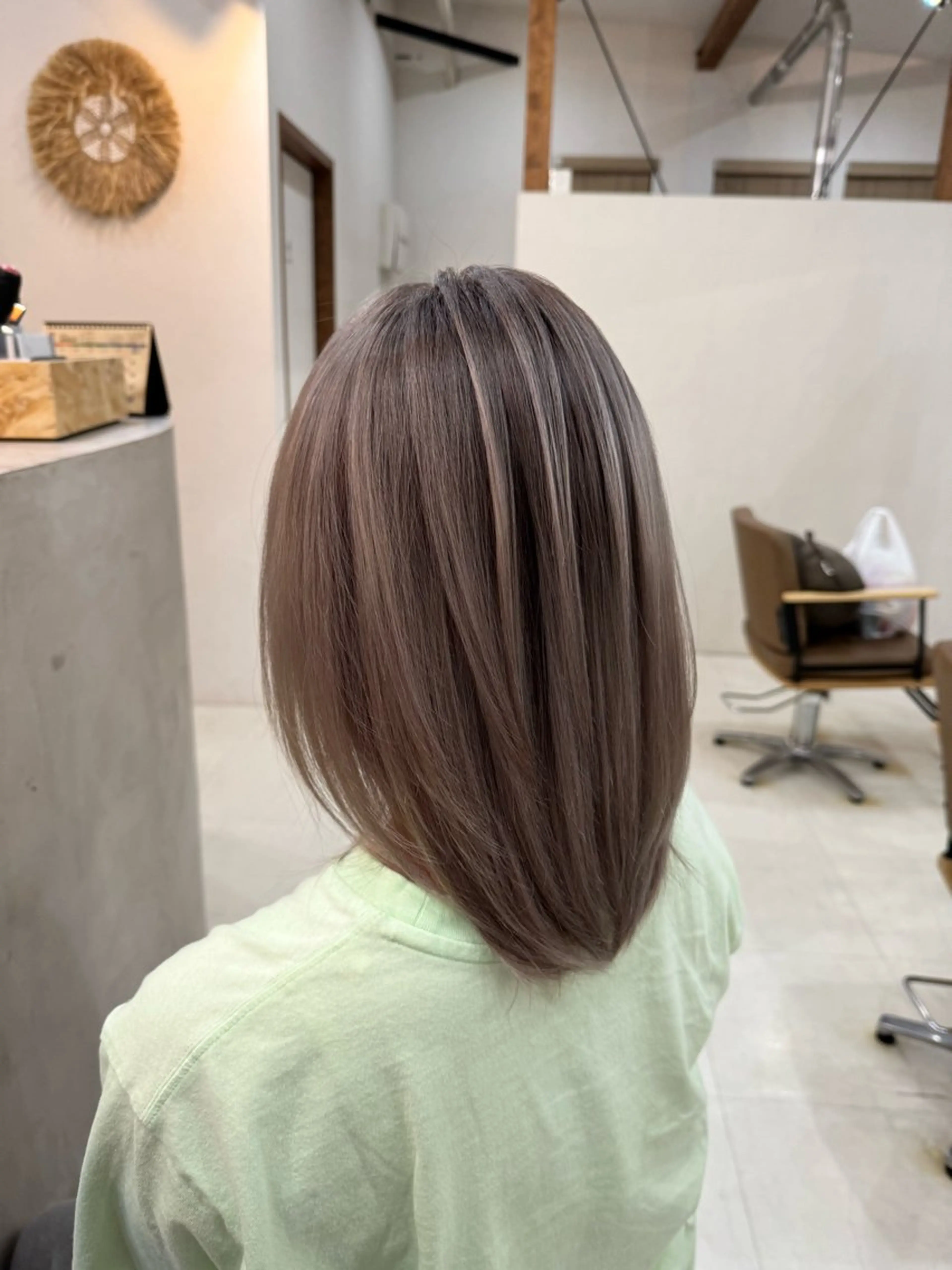 ミディアム ヘアカラー 鈴木 妃帆未のヘアスタイル