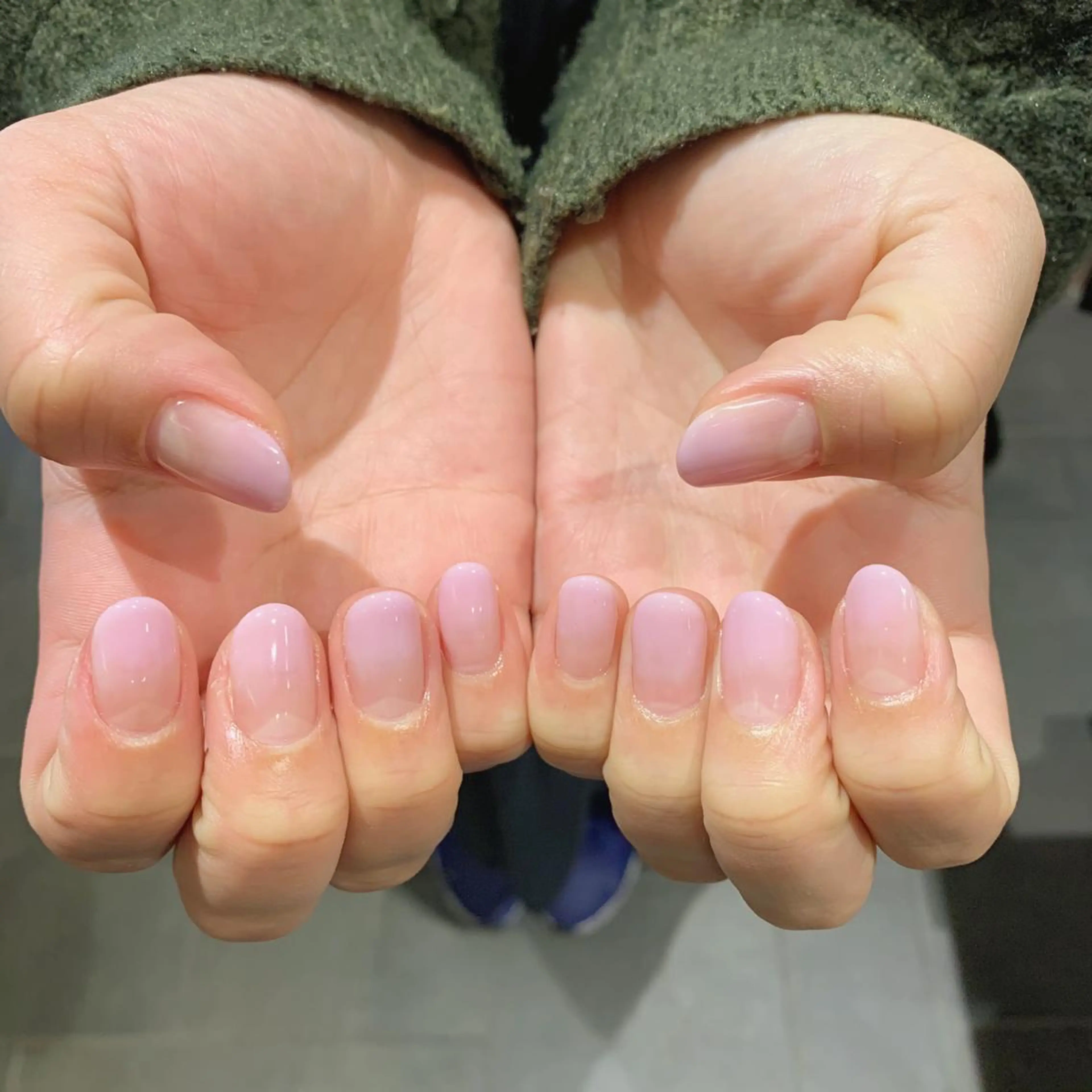 ネイル ジェルネイル グラデーション パラジェル 鈴木 里奈のネイルデザイン