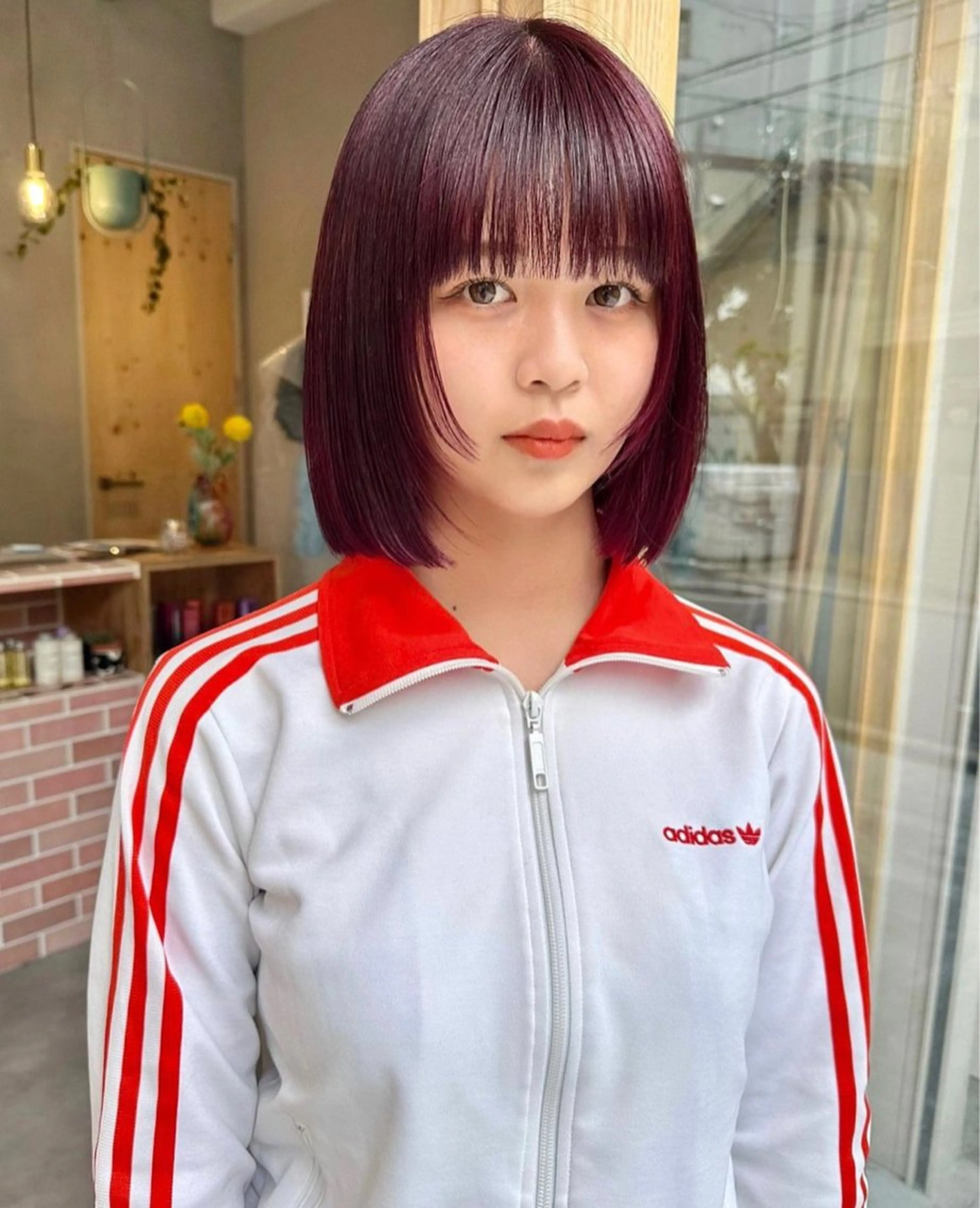 ミディアム カラー レッドカラー ハイトーン縮毛/縮毛 なーな🎀🤍のヘアスタイル