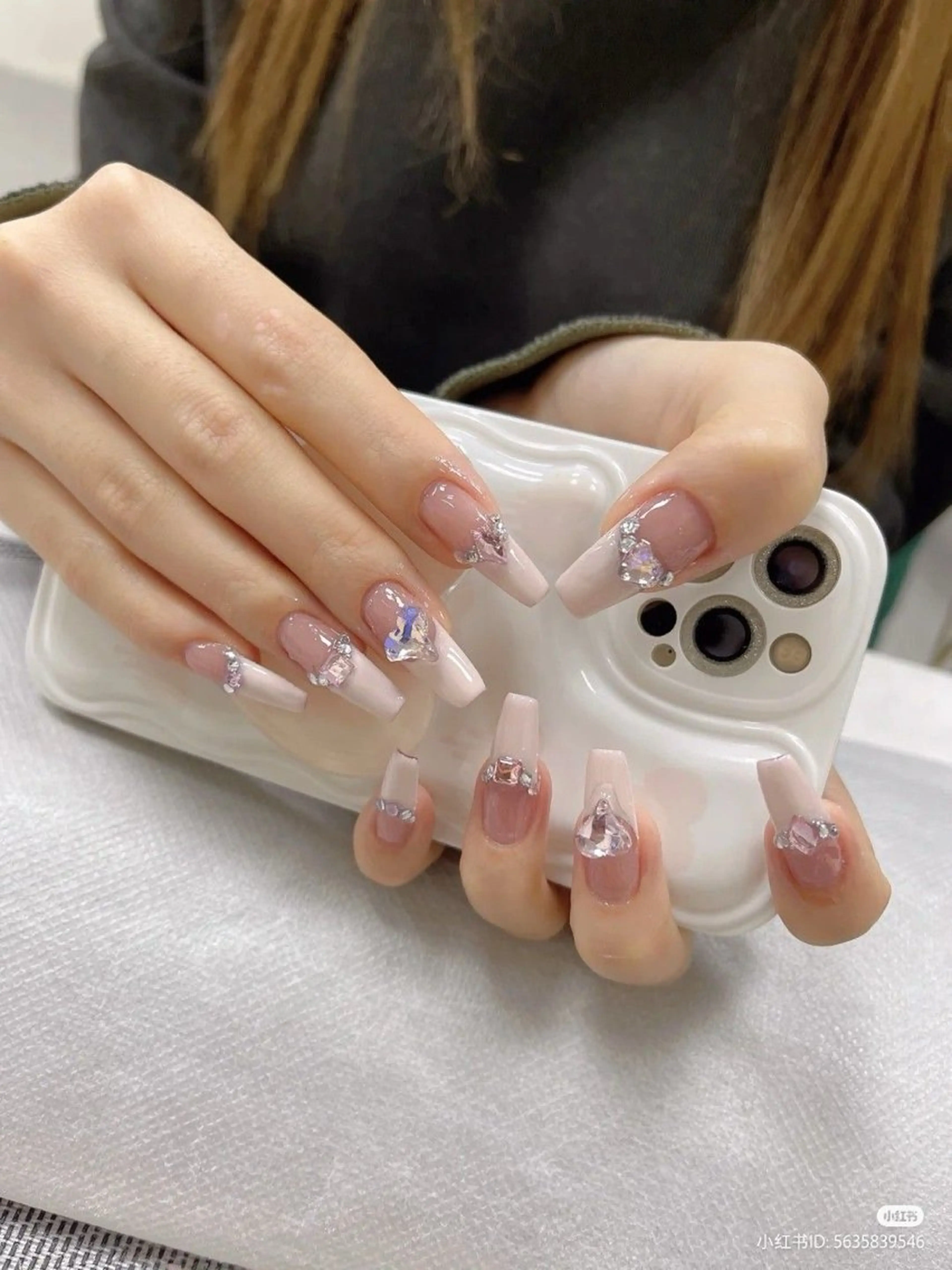 ネイル アートネイル フラワーネイル ジェルネイル グラデーション シンプルネイル Jenn Nail Salonのネイルデザイン