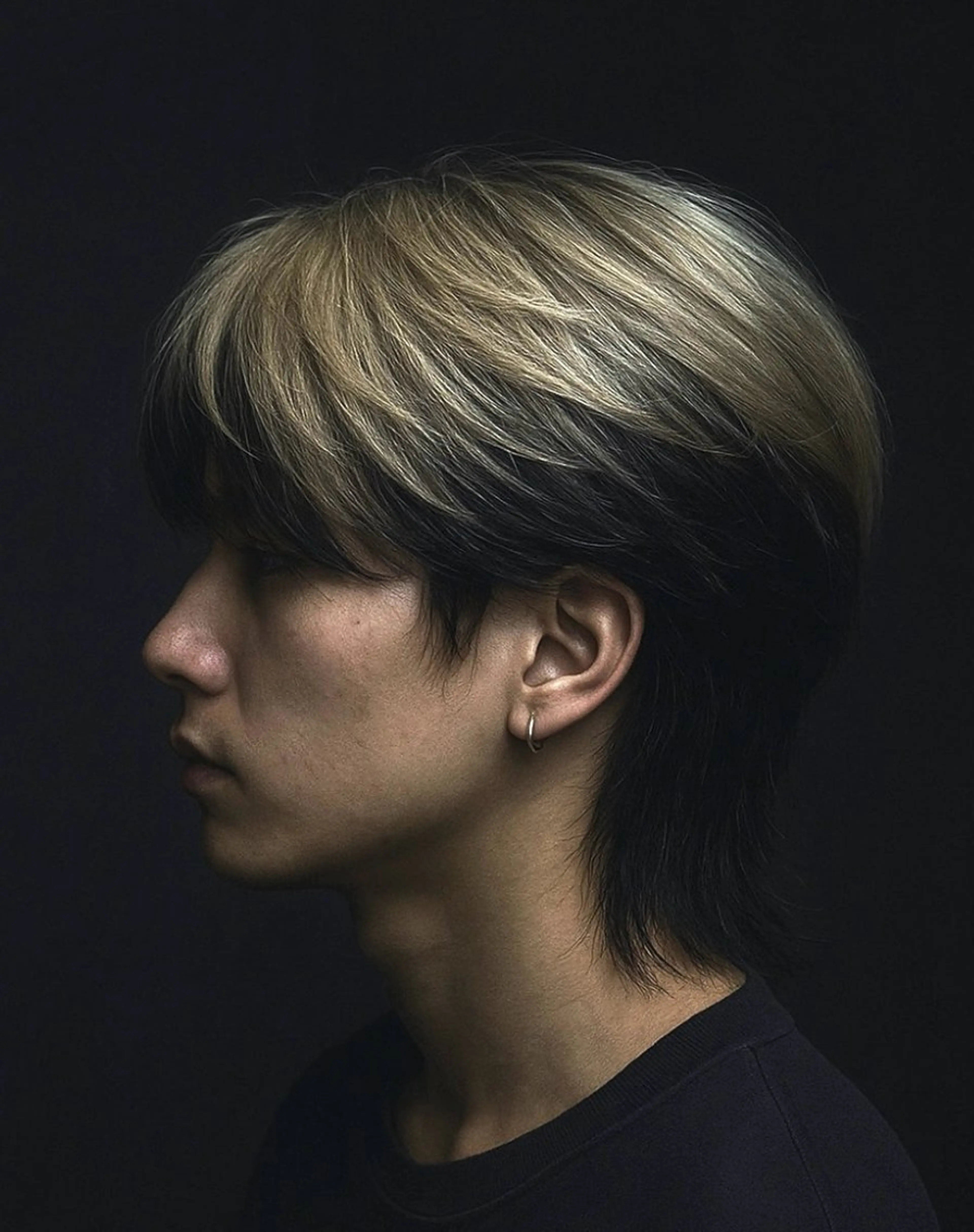 メンズ センターパート メンズインナーカラー マッシュ カット ヘアカラー メンズ特化/フェザー /パーマ/伊勢元のヘアスタイル