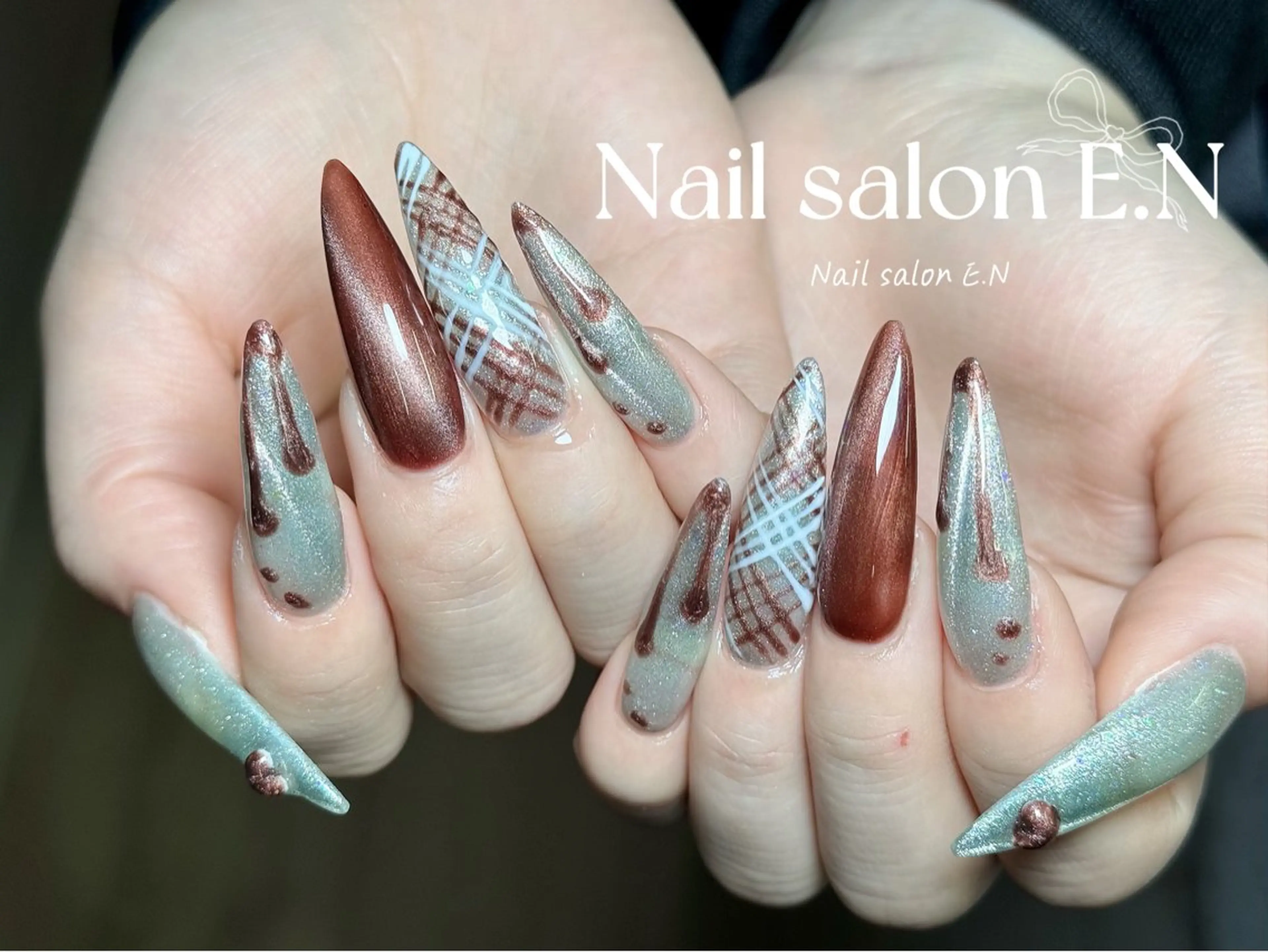 ネイル アートネイル オーロラネイル ブラウン クリアネイル フレンチネイル ハンドネイル E.N🦋 長さ出し/持ち込みのネイルデザイン